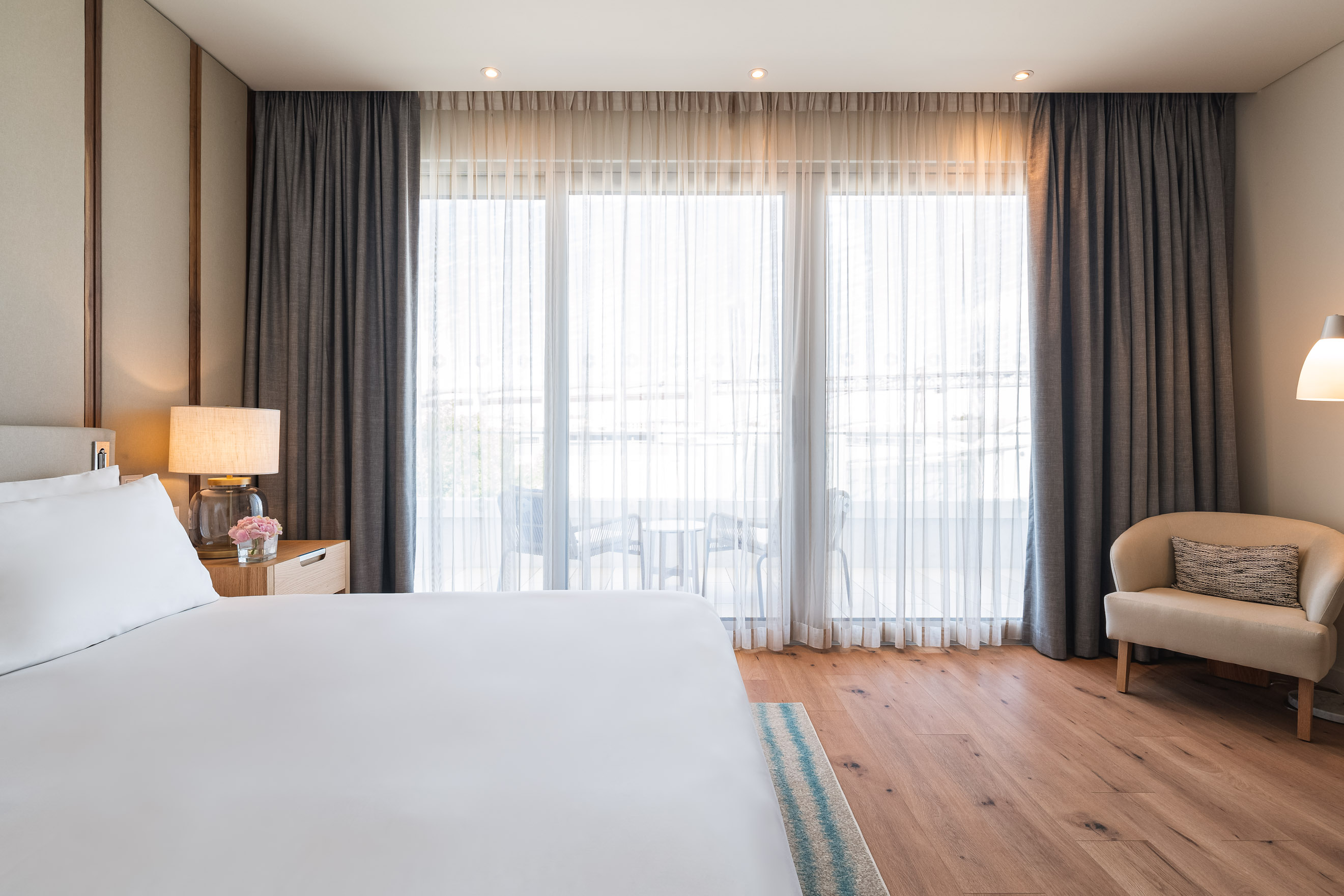 Double Queen Size Bed