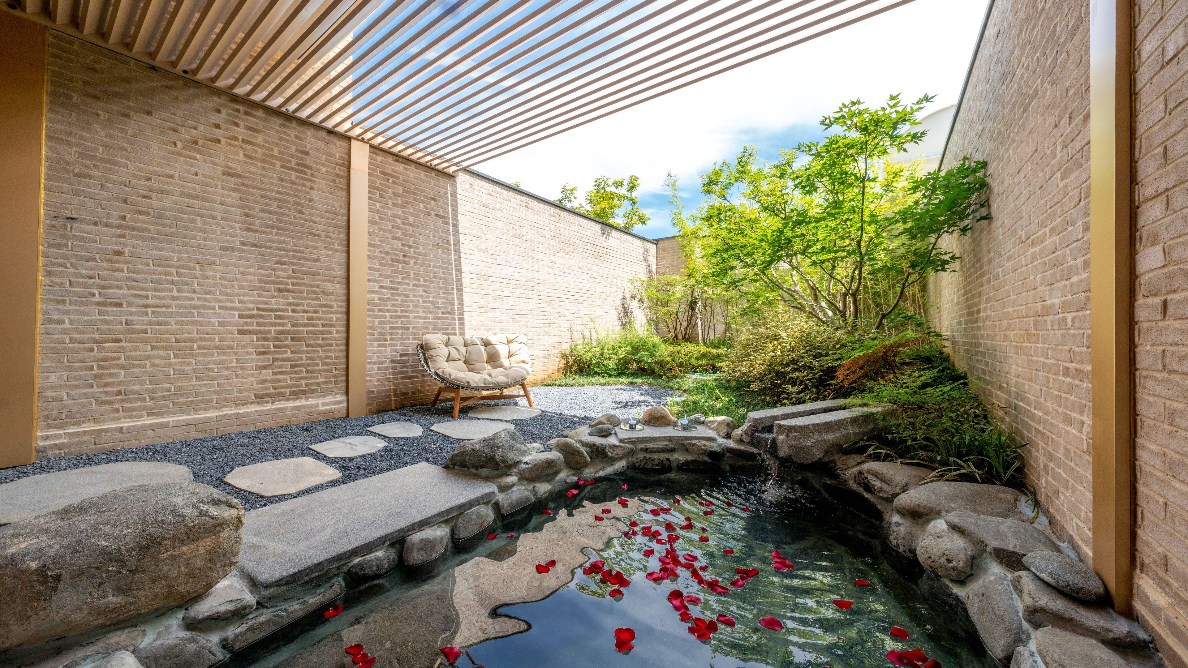 Double King Size Bed