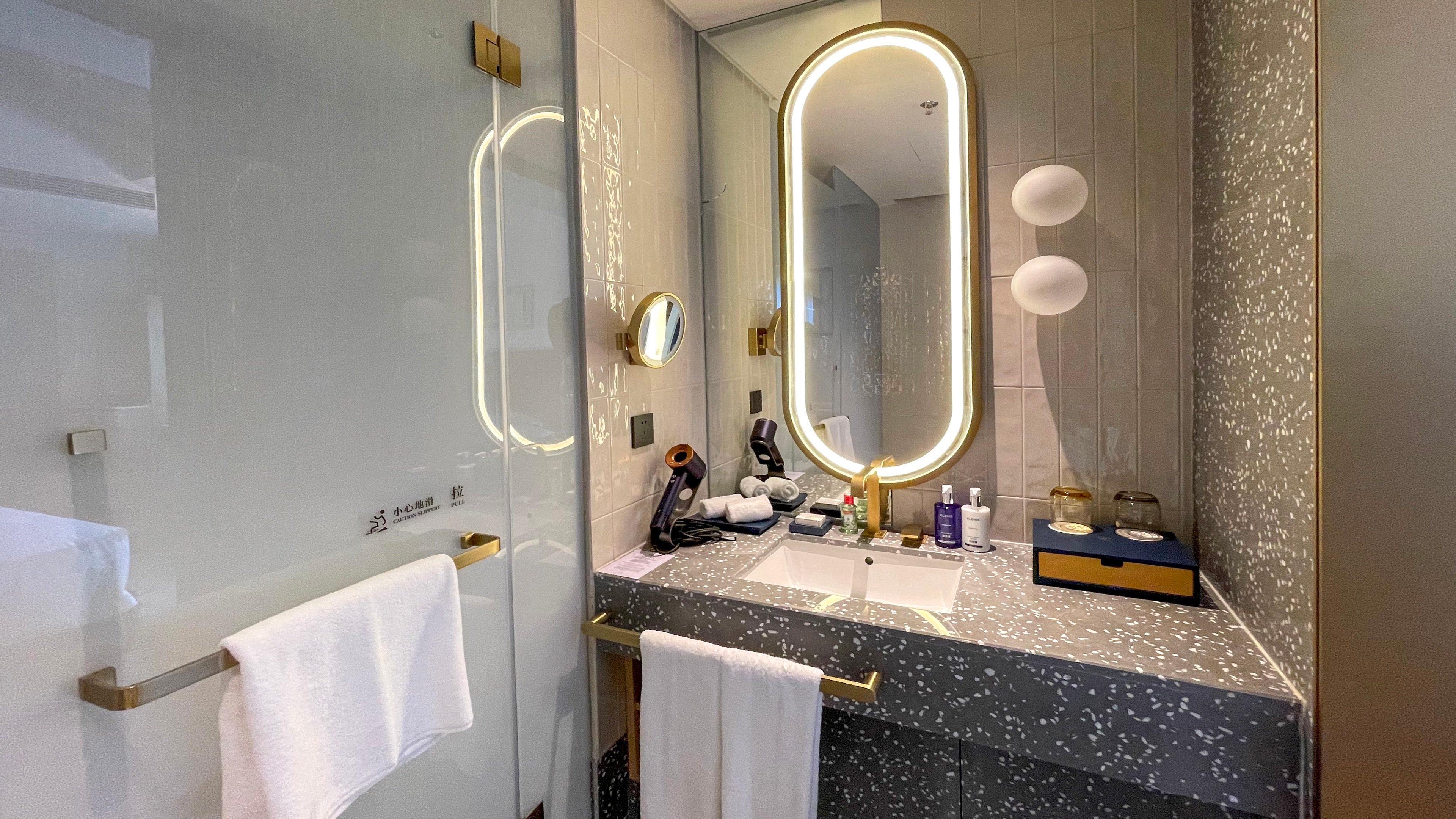 Suite with Kitchenette