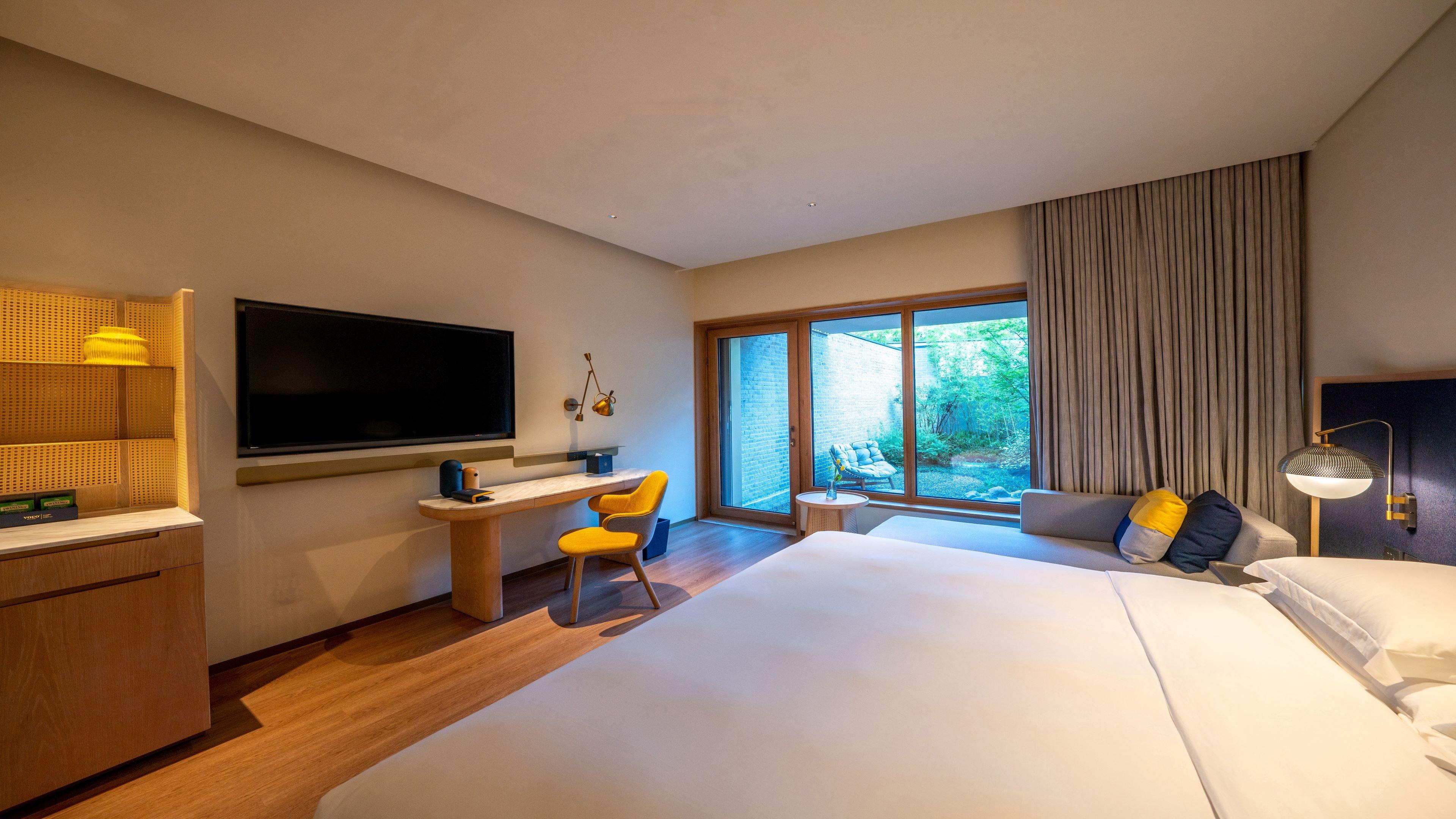 Double King Size Bed