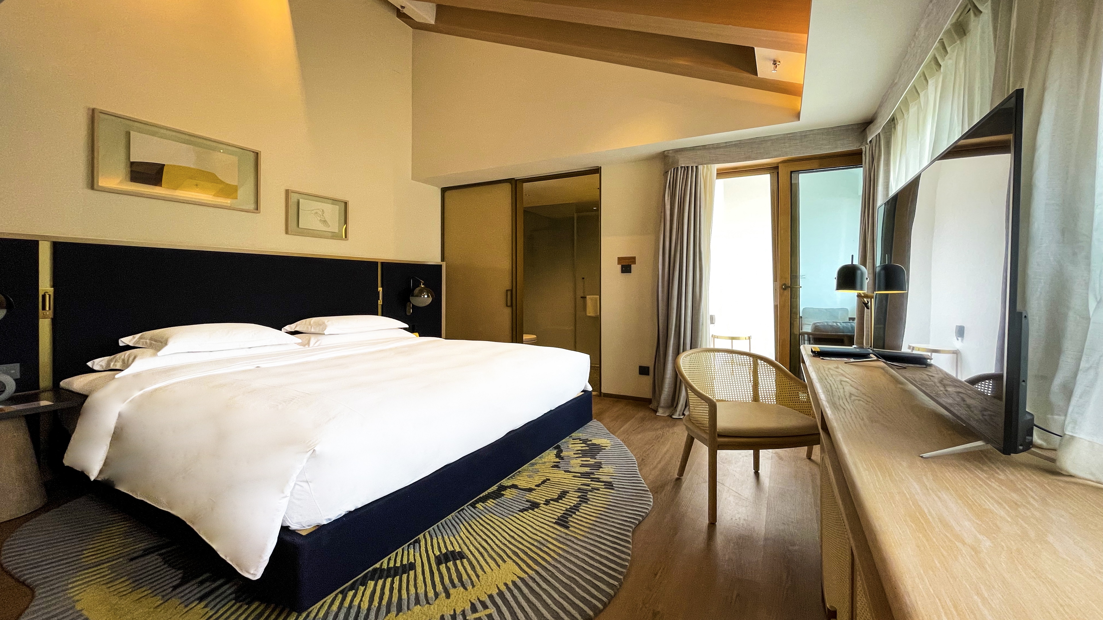 Suite with Kitchenette