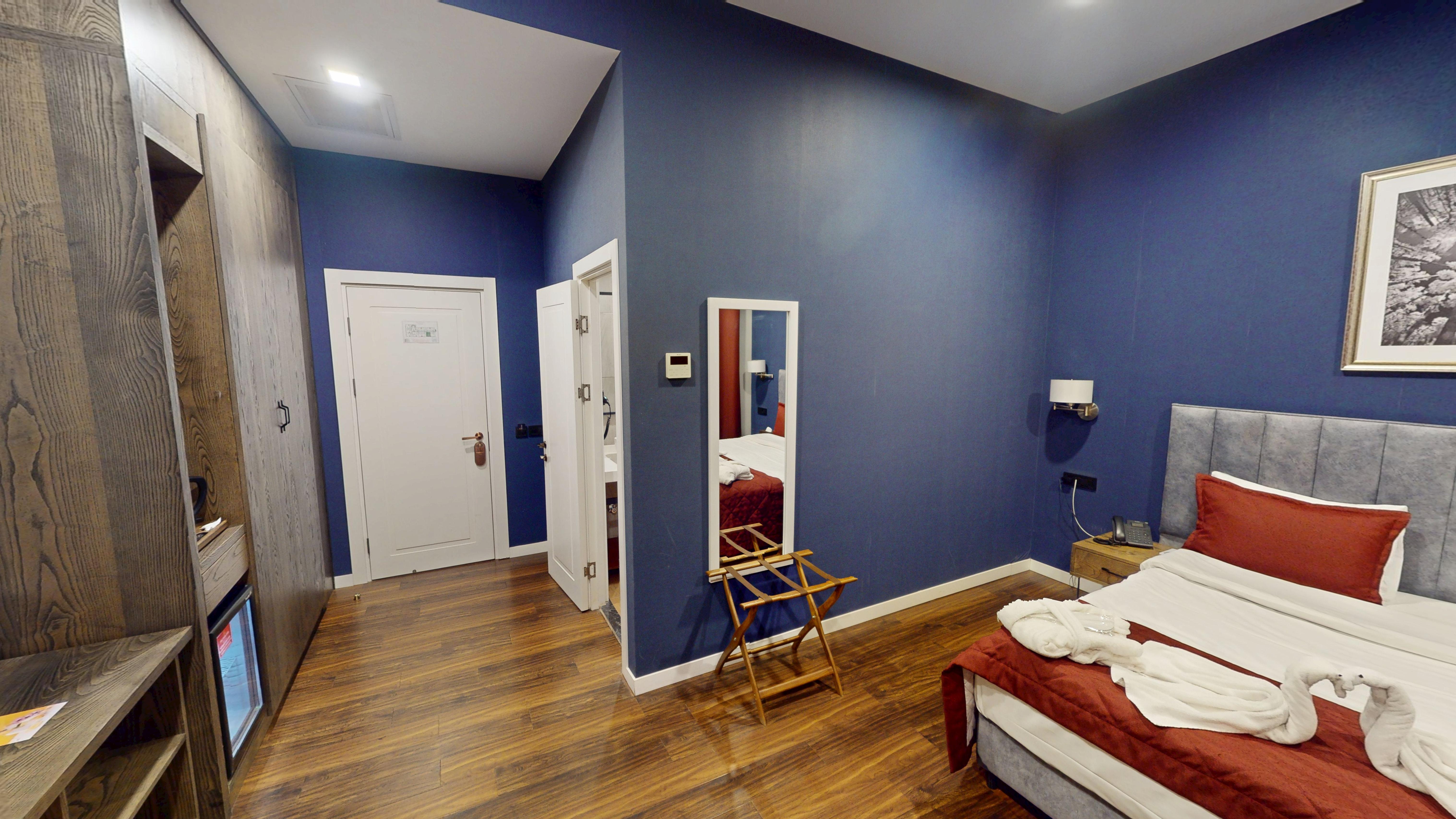 Double Single Deluxe One Bed