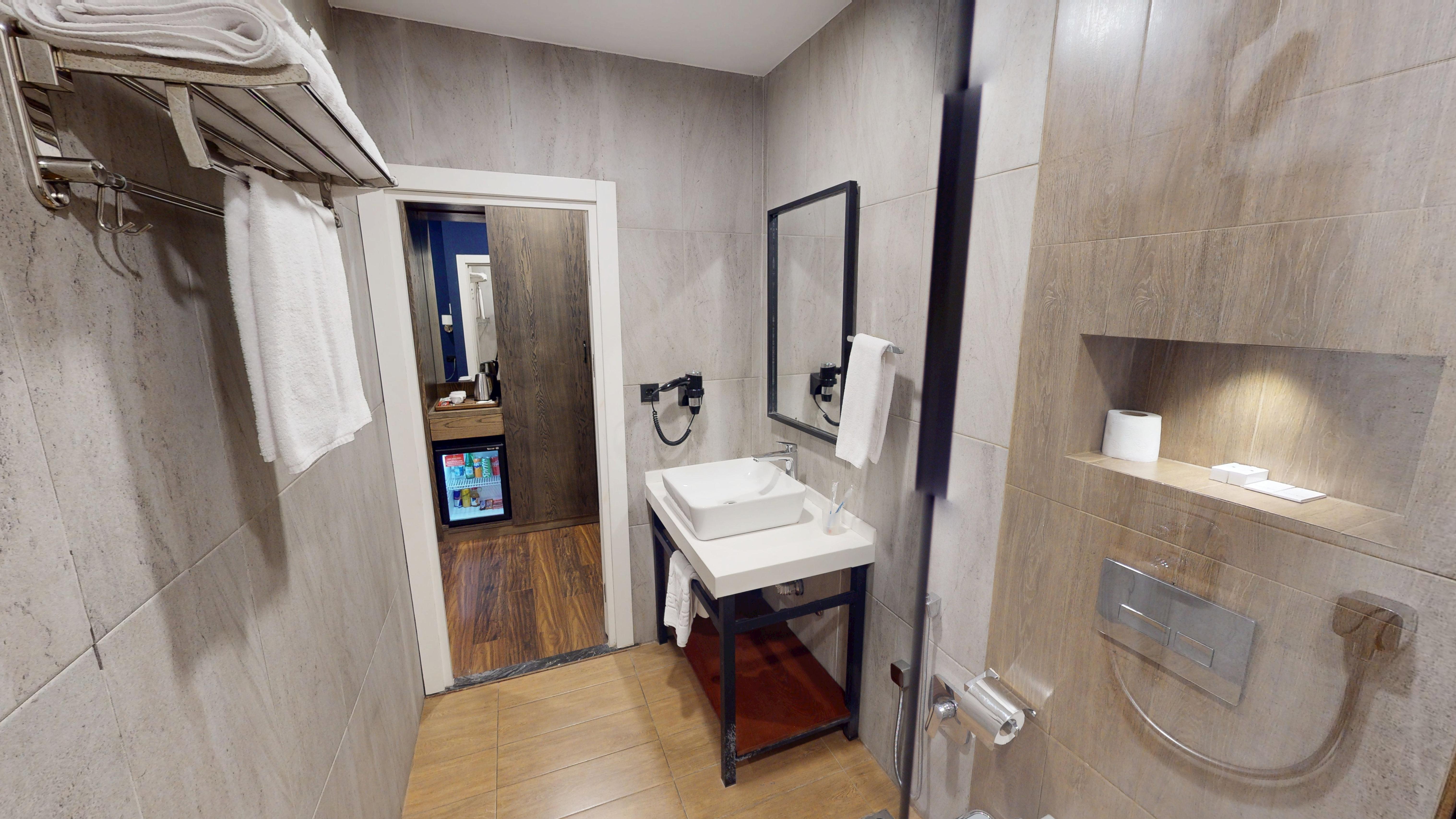 Double Single Deluxe One Bed