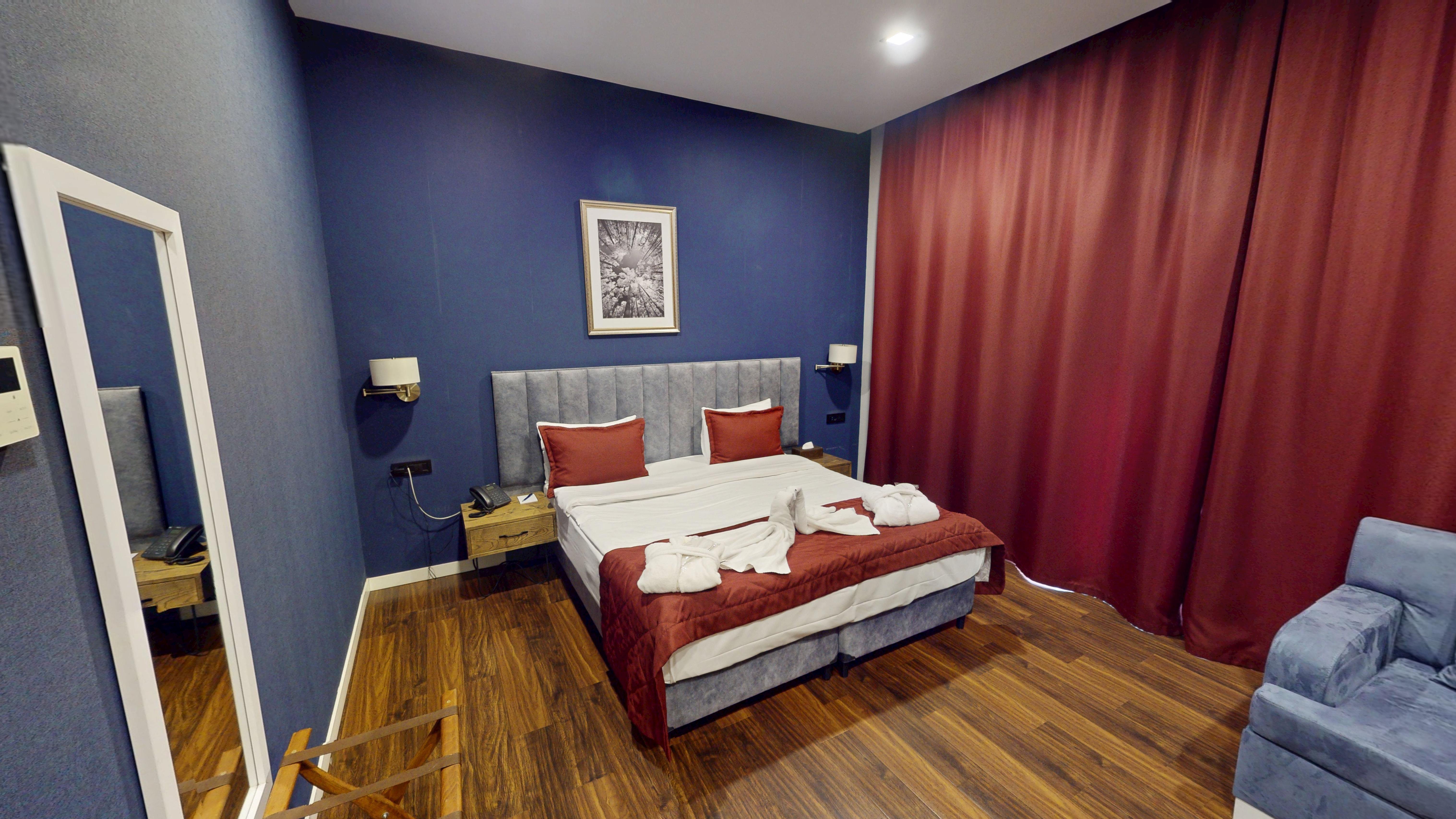 Double Single Deluxe One Bed