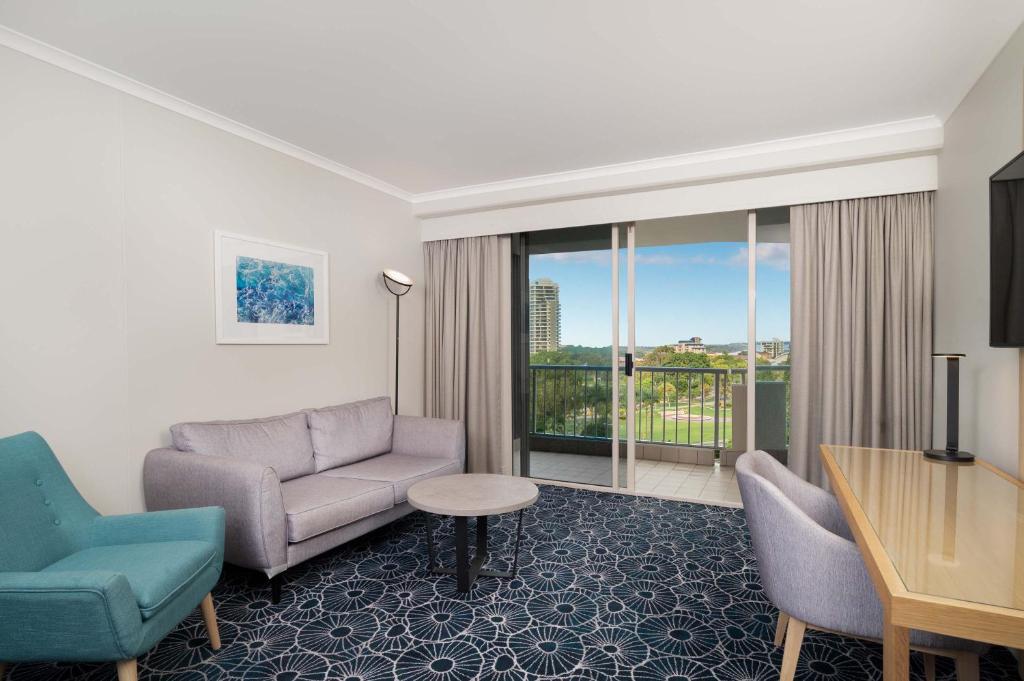 Suite Deluxe King Bed