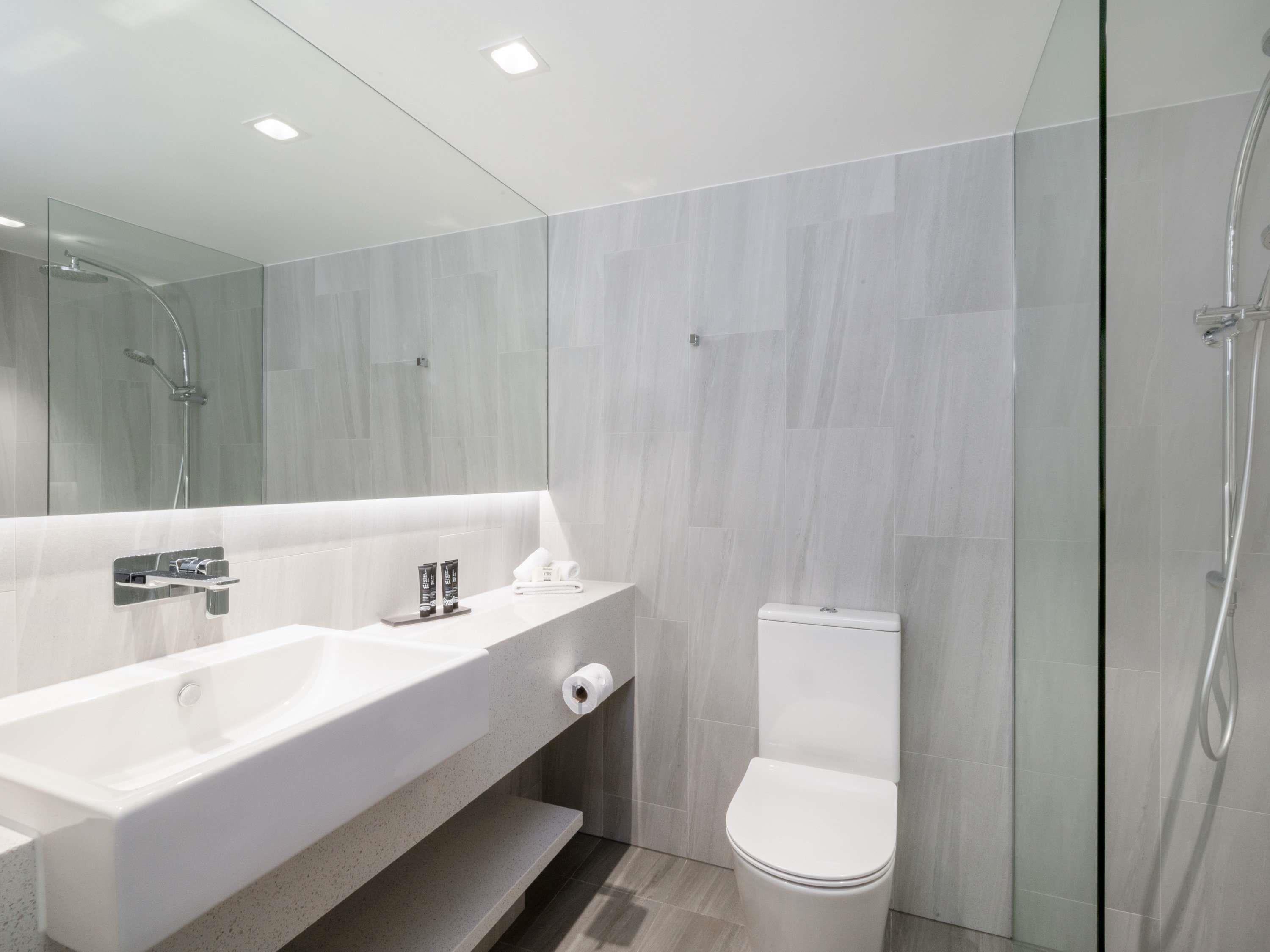 Apartment Queen Size Bed