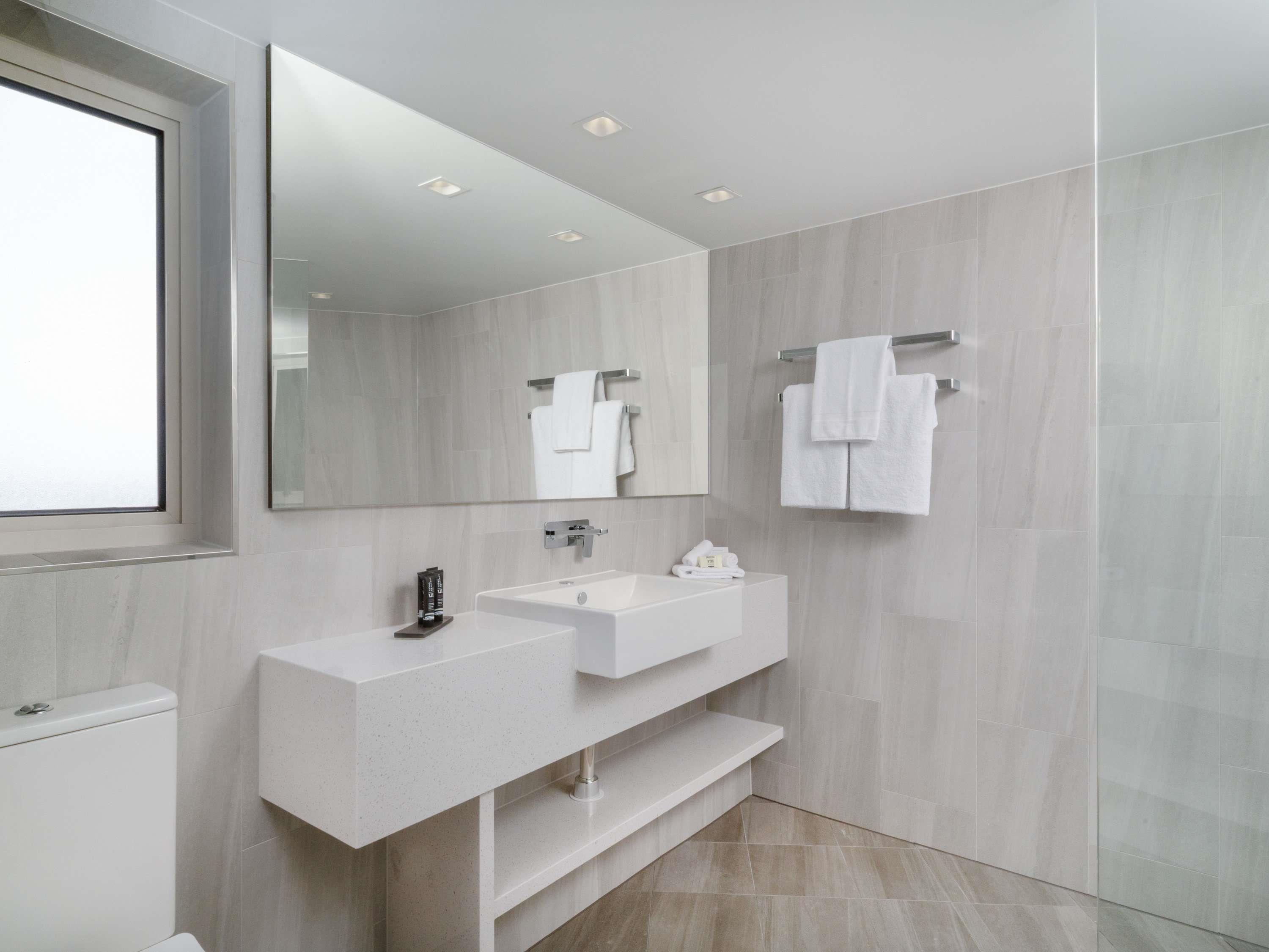 Suite Deluxe King Bed