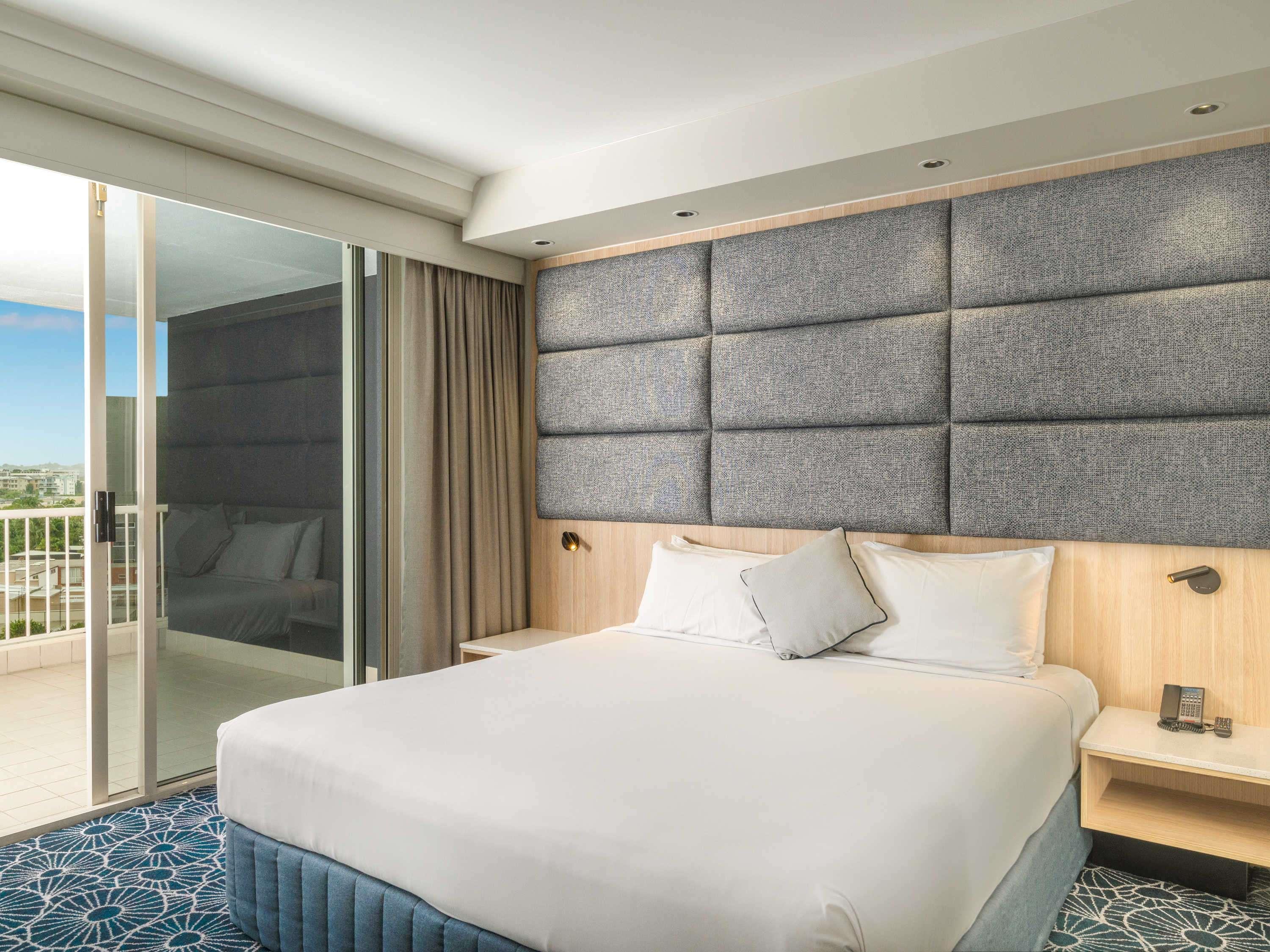 Suite Deluxe King Bed