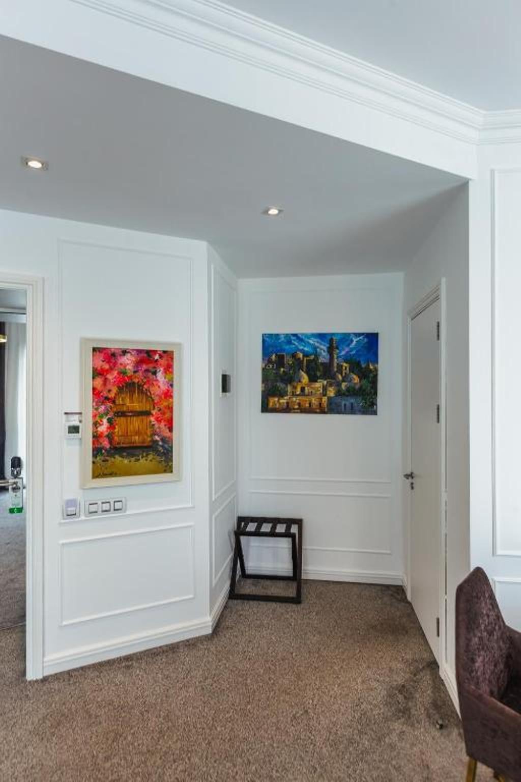 Suite Two Bedrooms One Bathroom