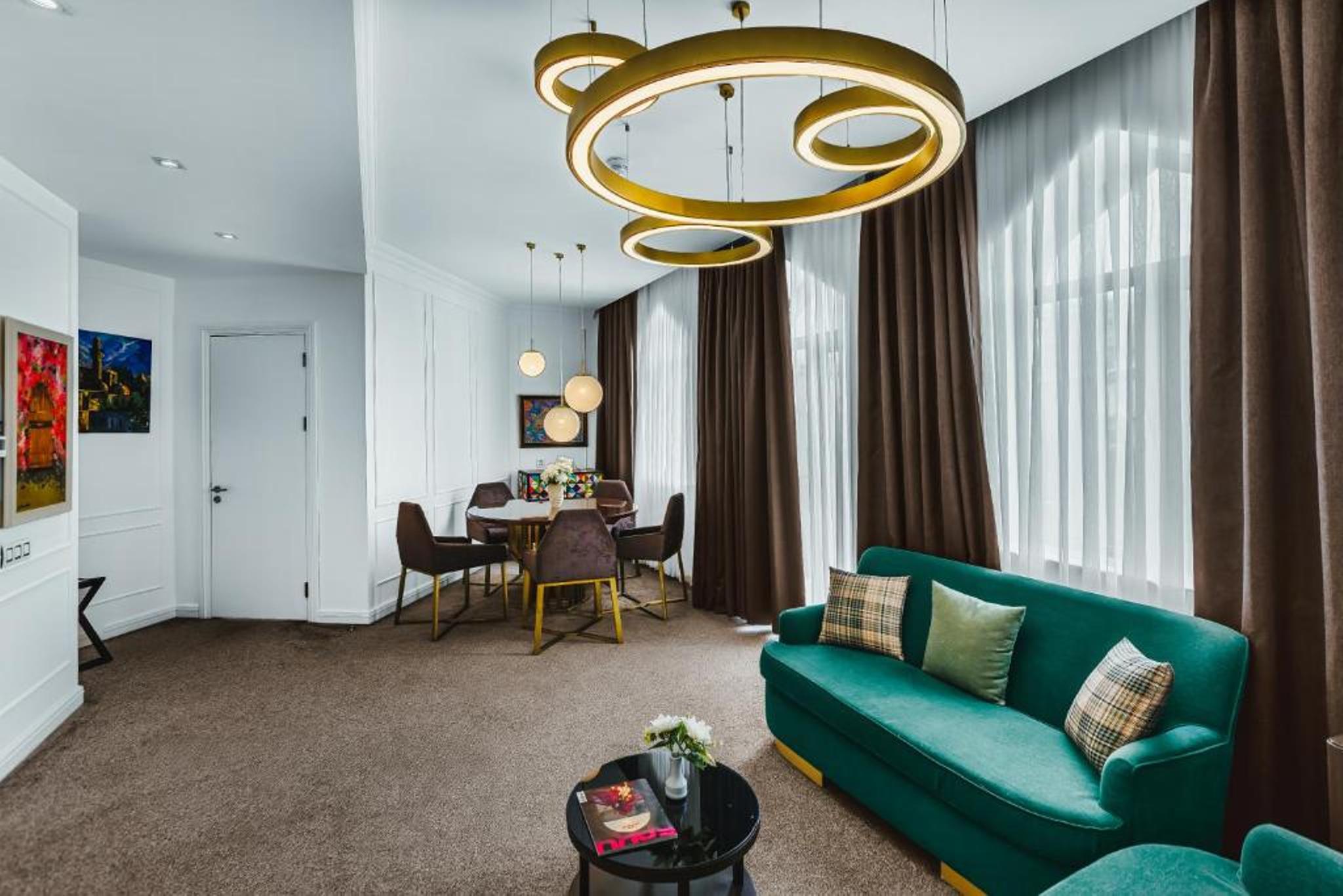 Suite Two Bedrooms One Bathroom