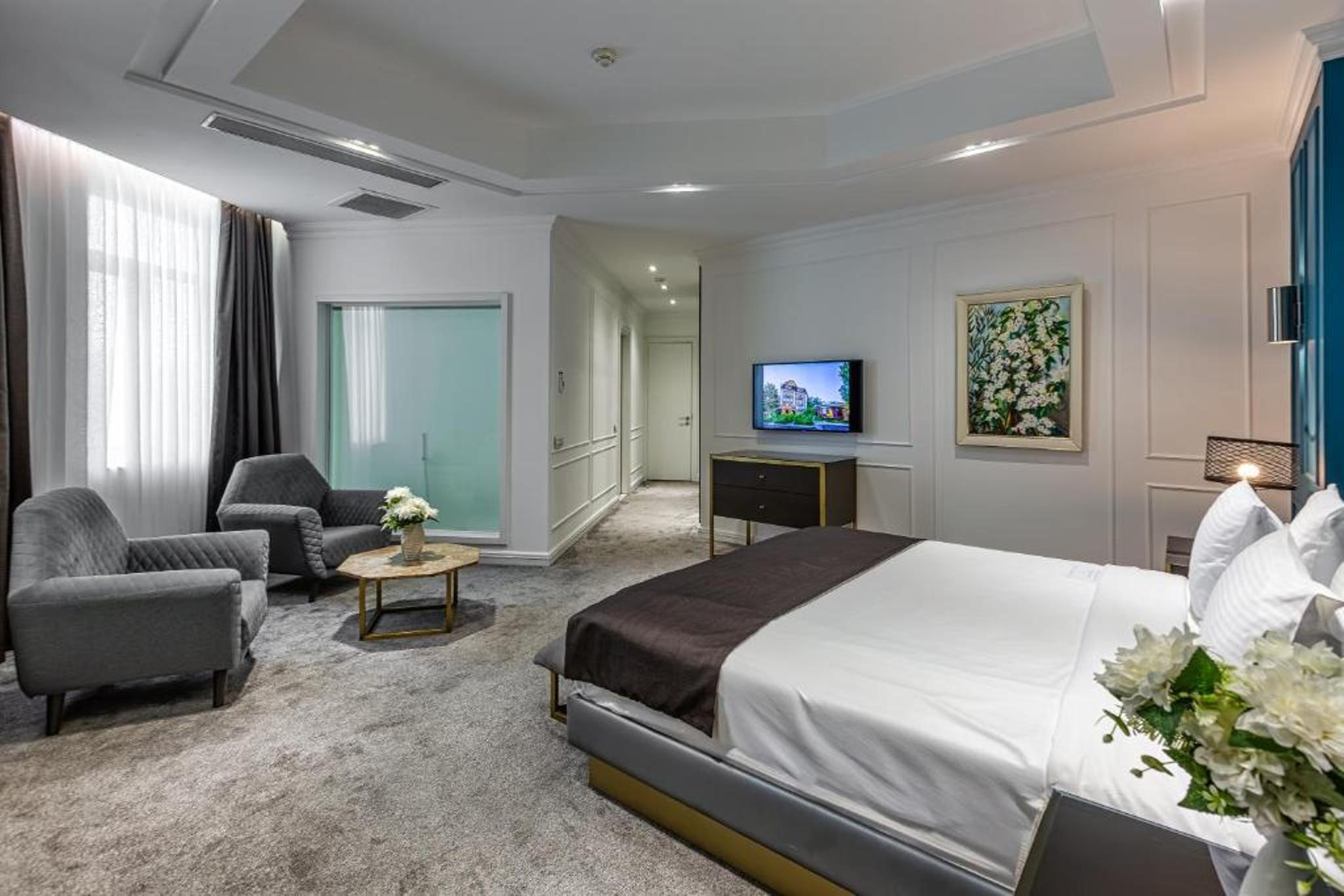 Suite Classic with Terrace