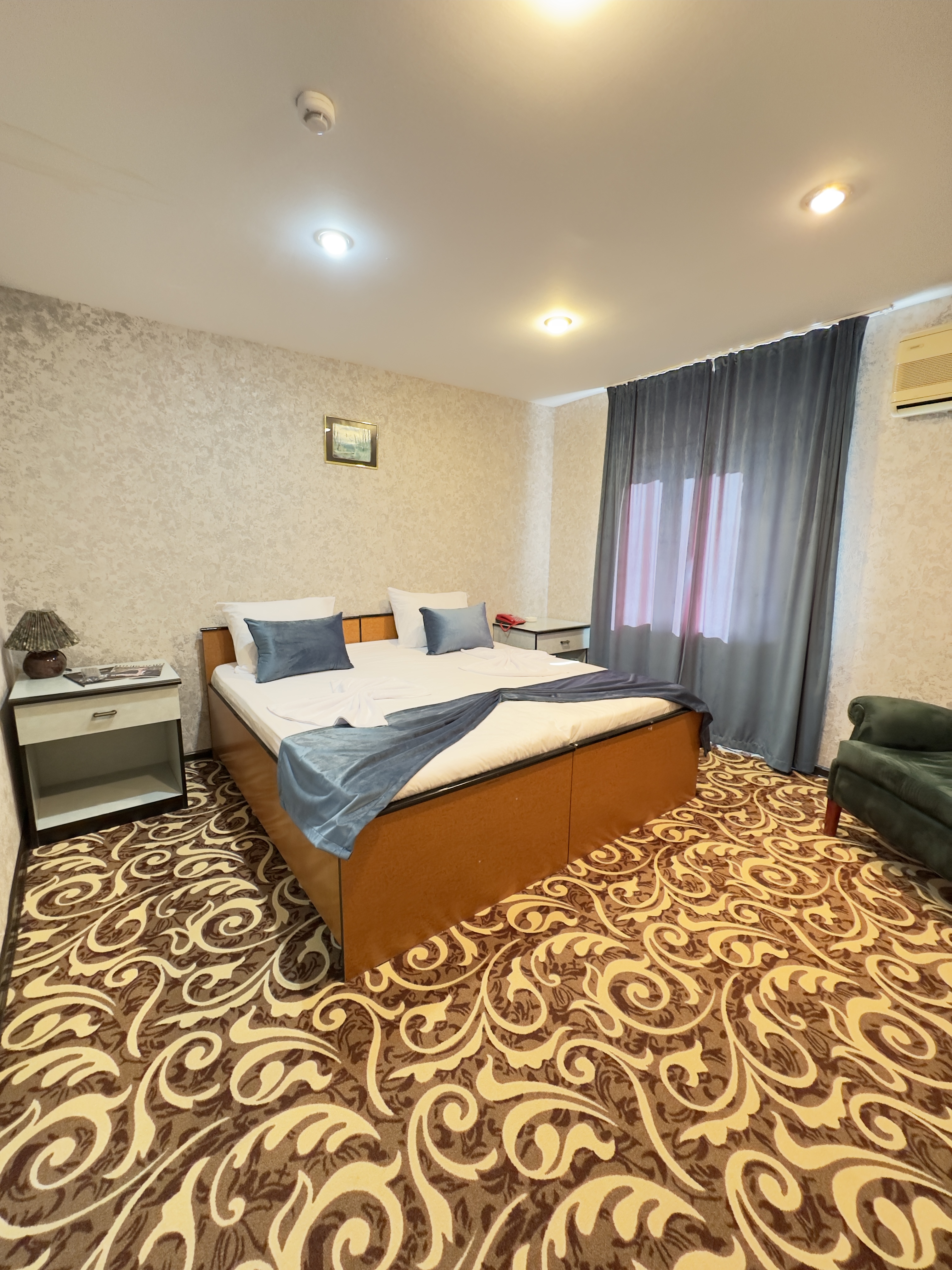 Double or Twin Standard