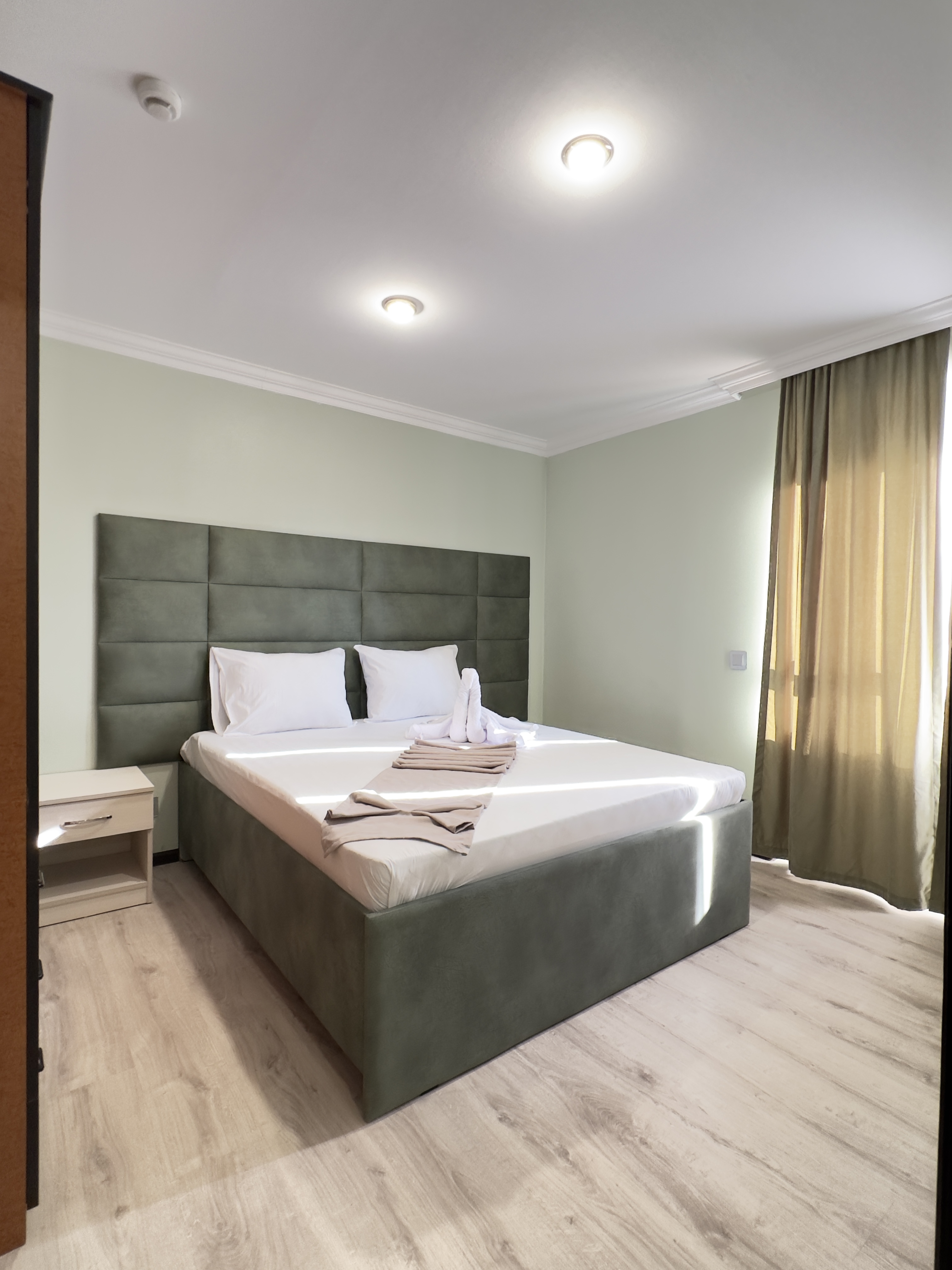 Double or Twin Standard