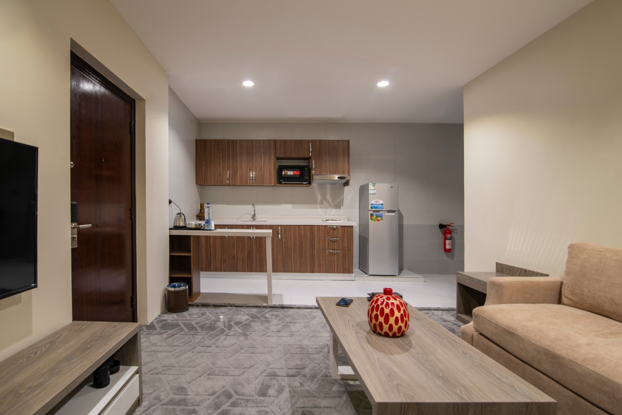 Studio Classic King Bed