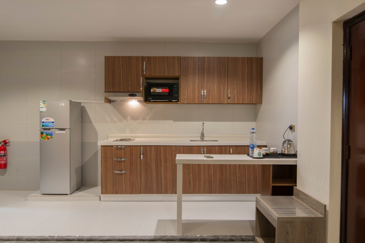 Studio Classic King Bed