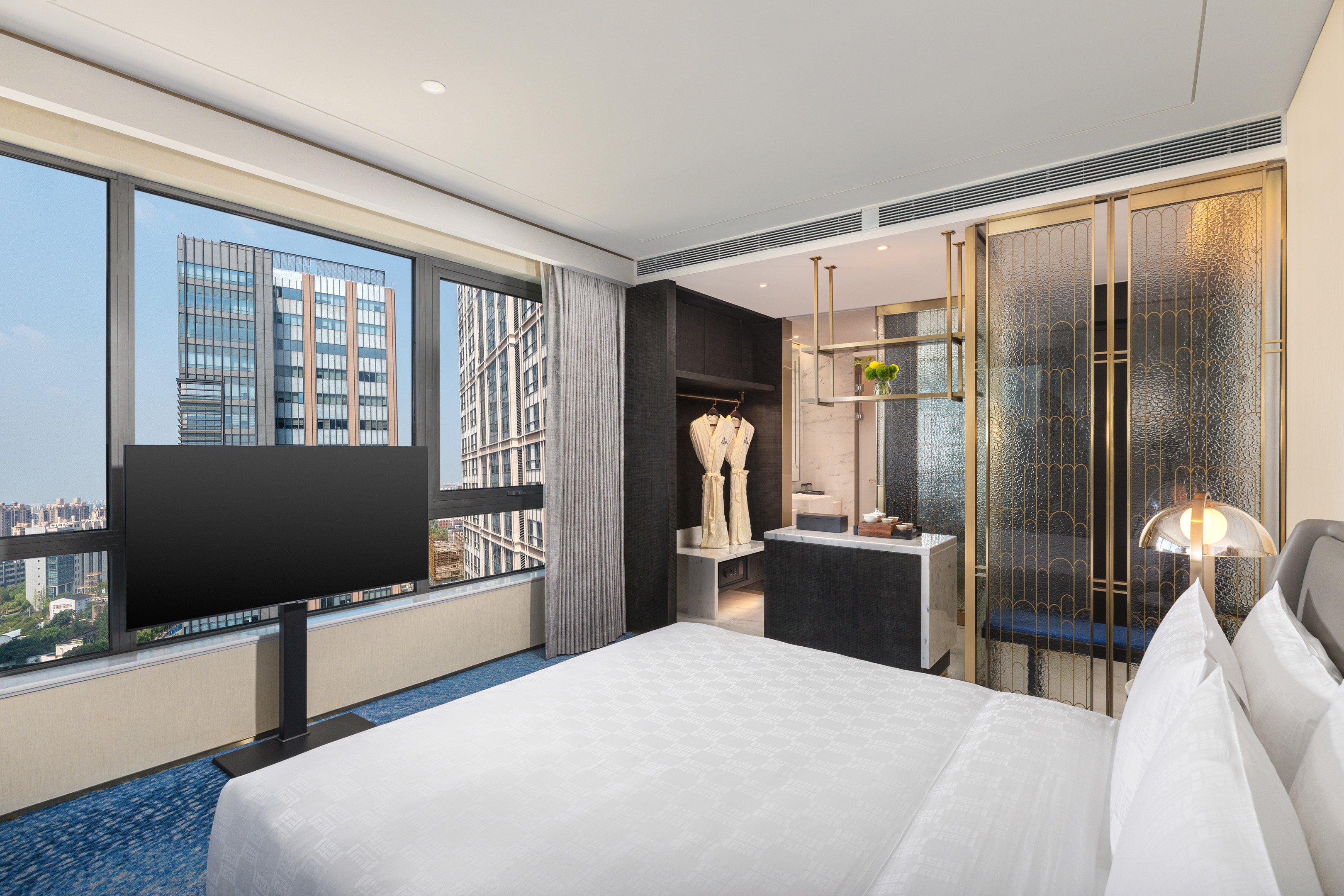 Double City View King Bed