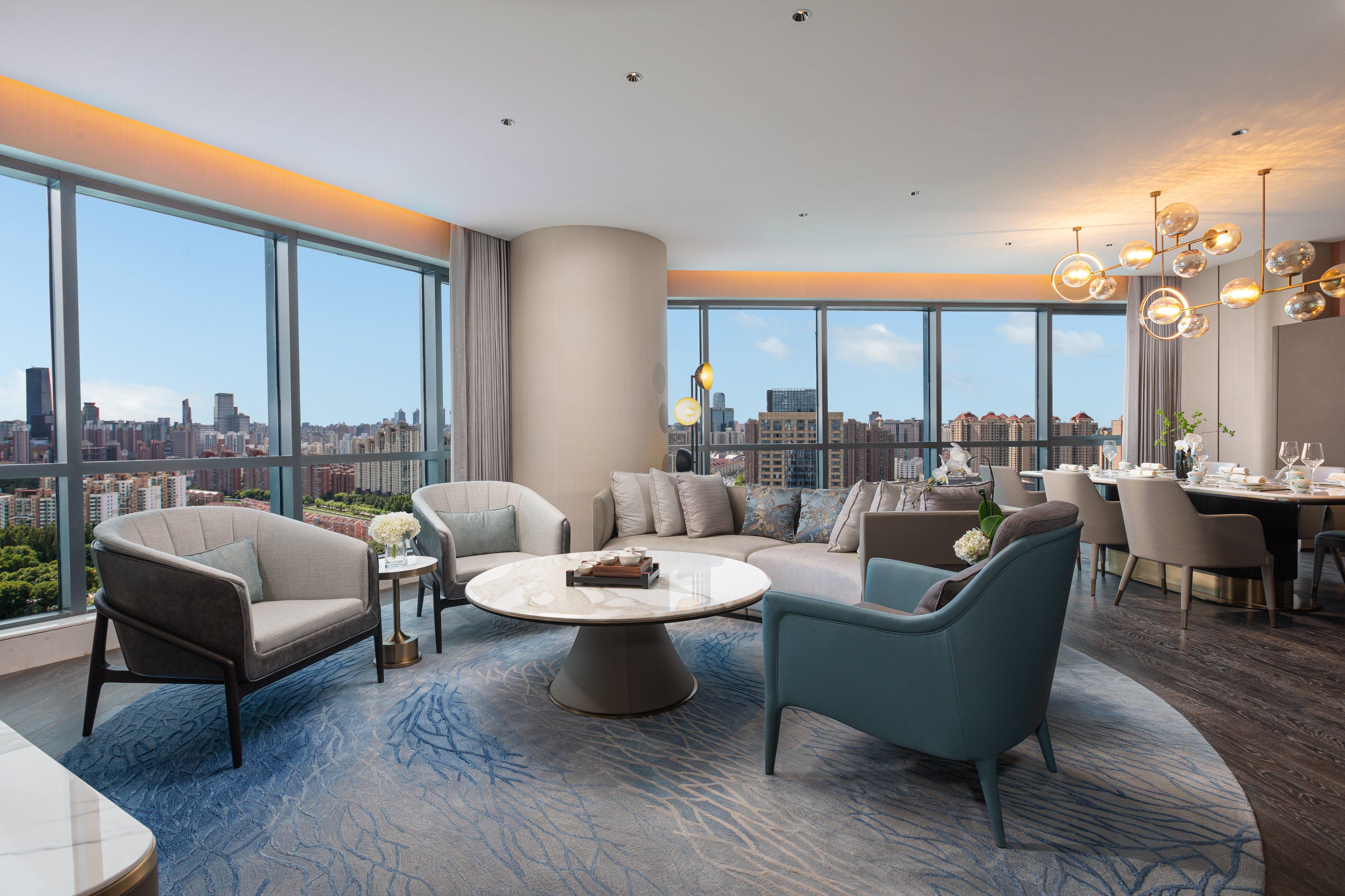 Suite with Kitchenette