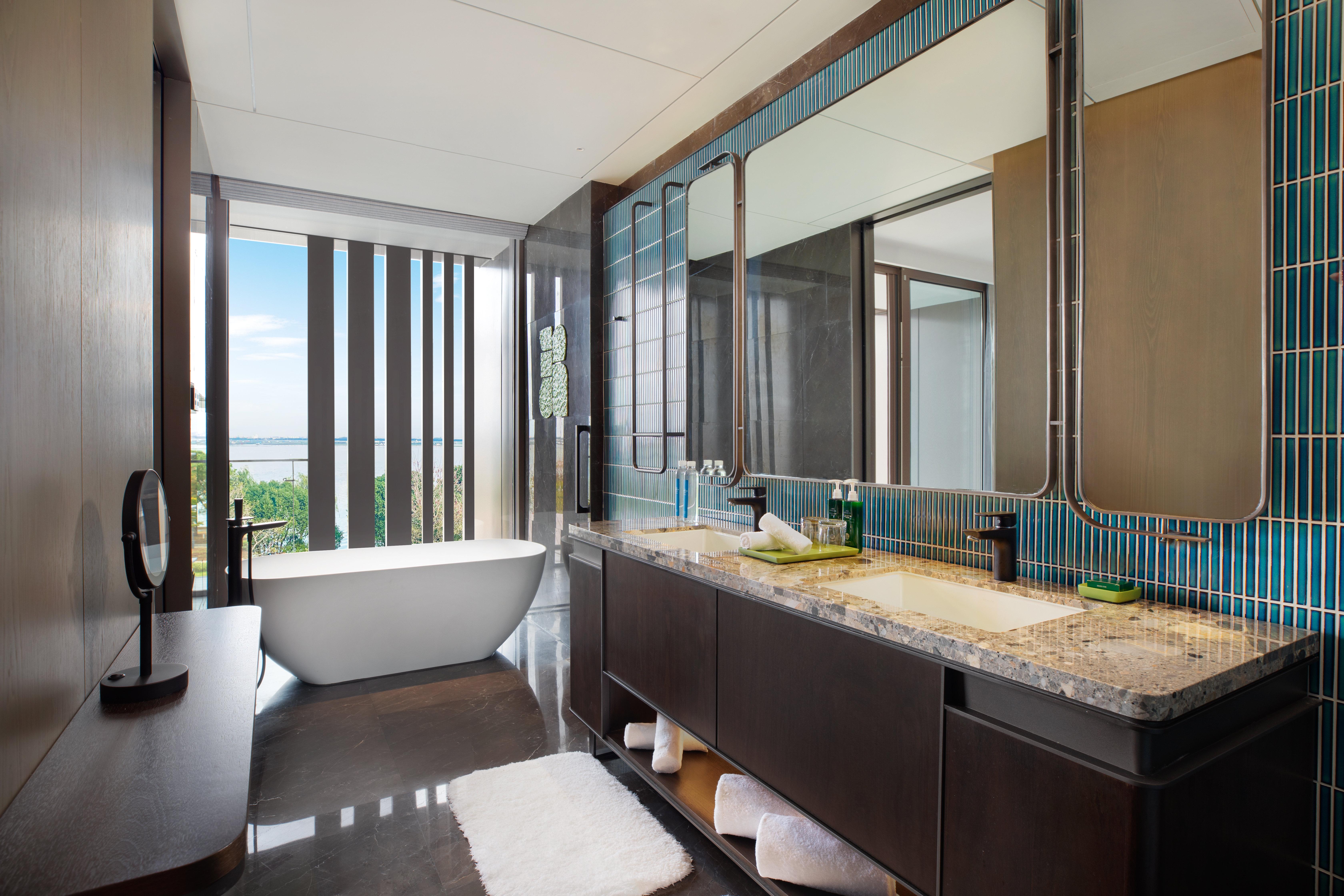 Double Premium with Views