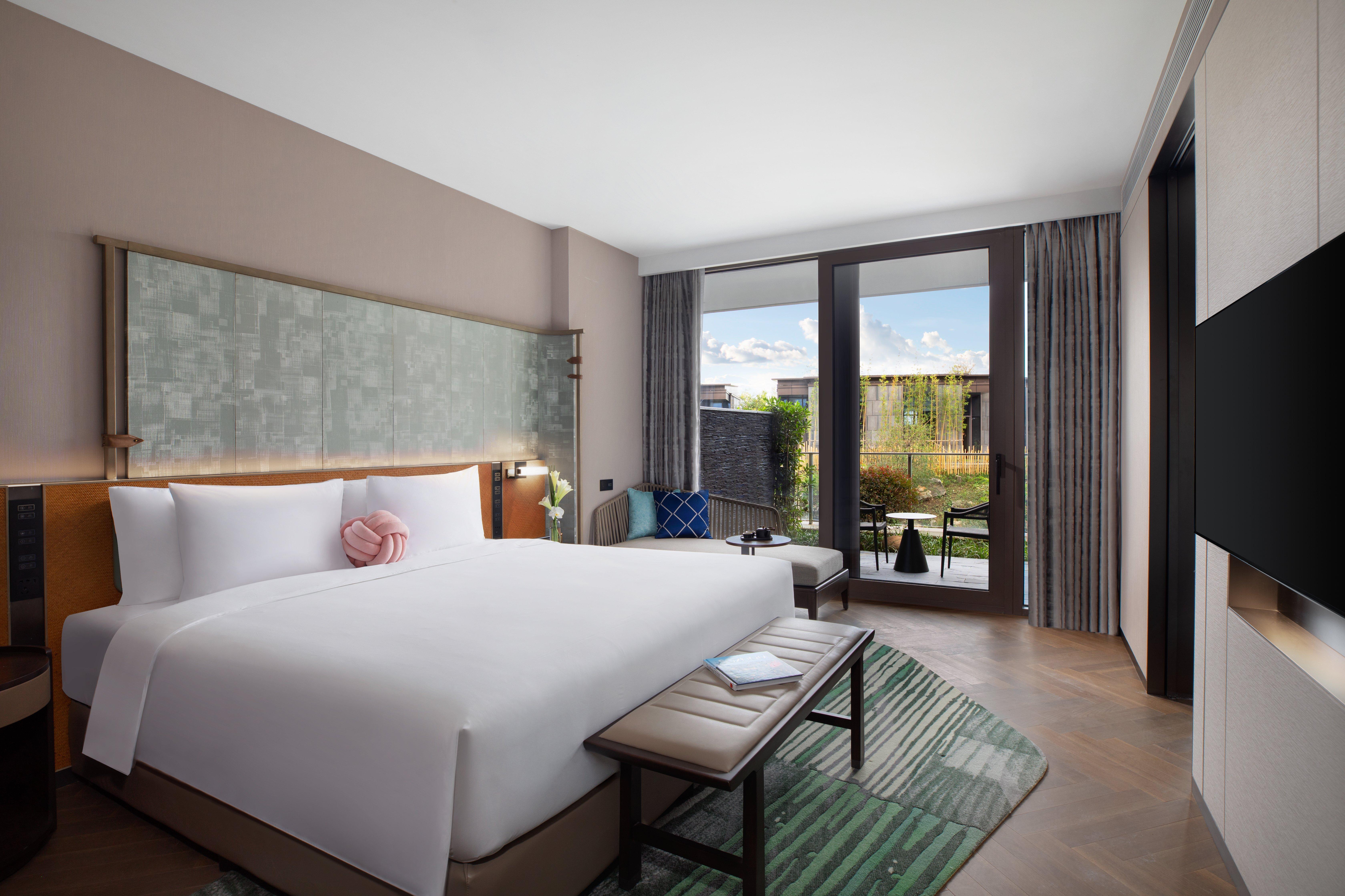 Double Premium Garden View