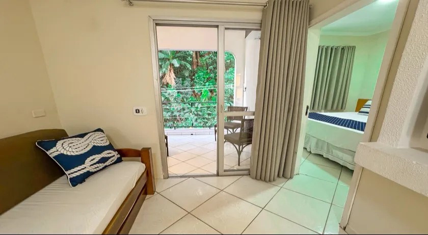 Apartment Capacity 3