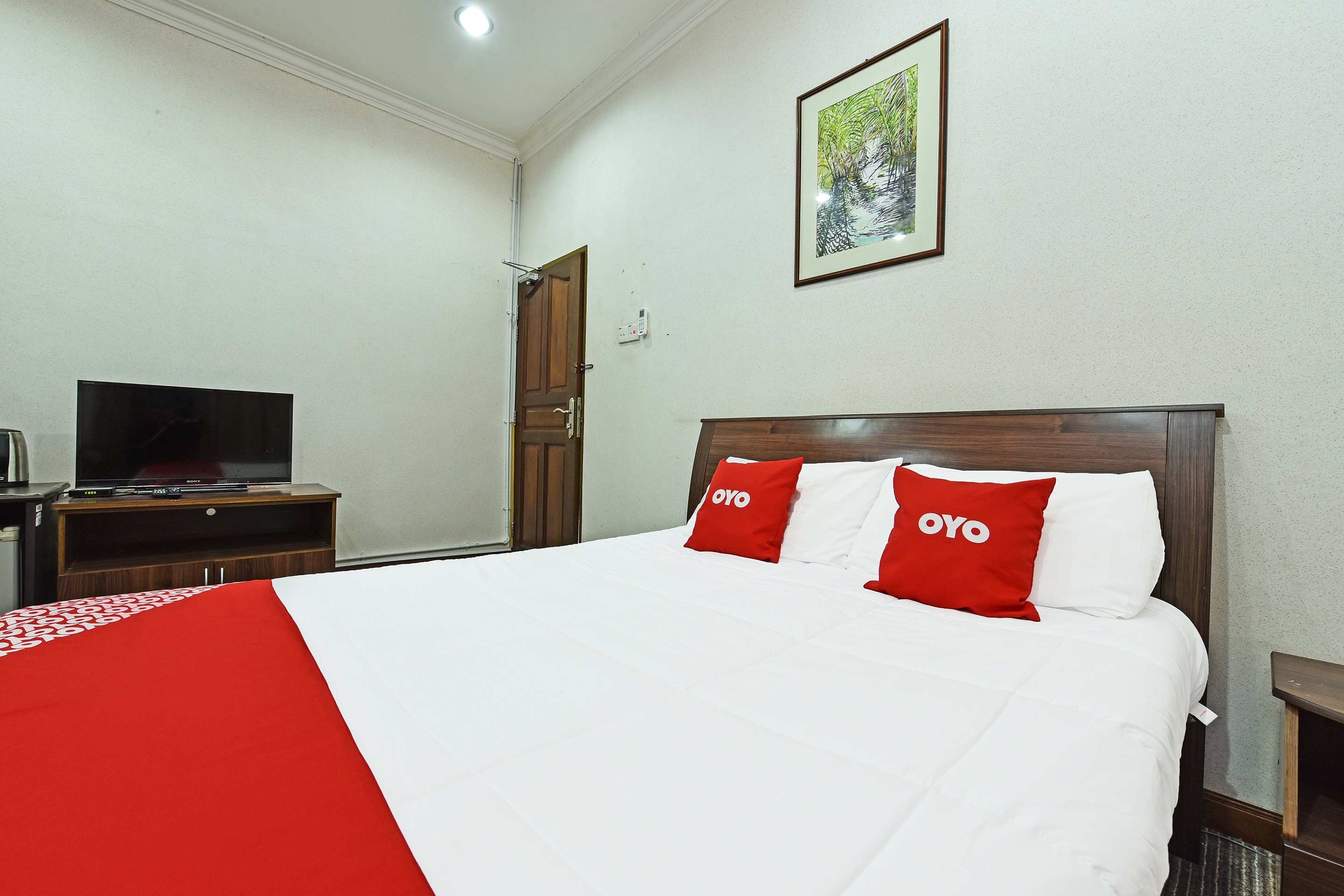 Double Deluxe Queen Bed