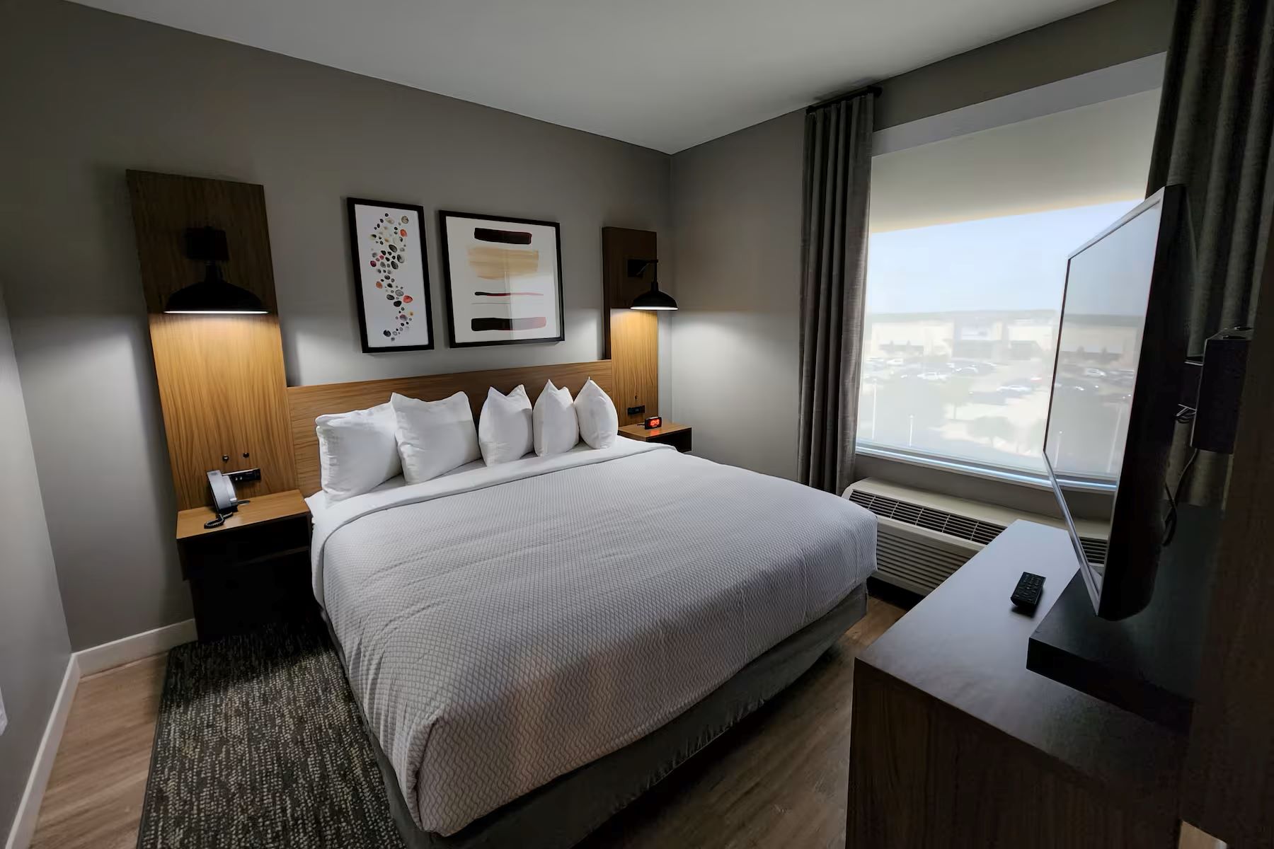 Room Accessible King Size Bed