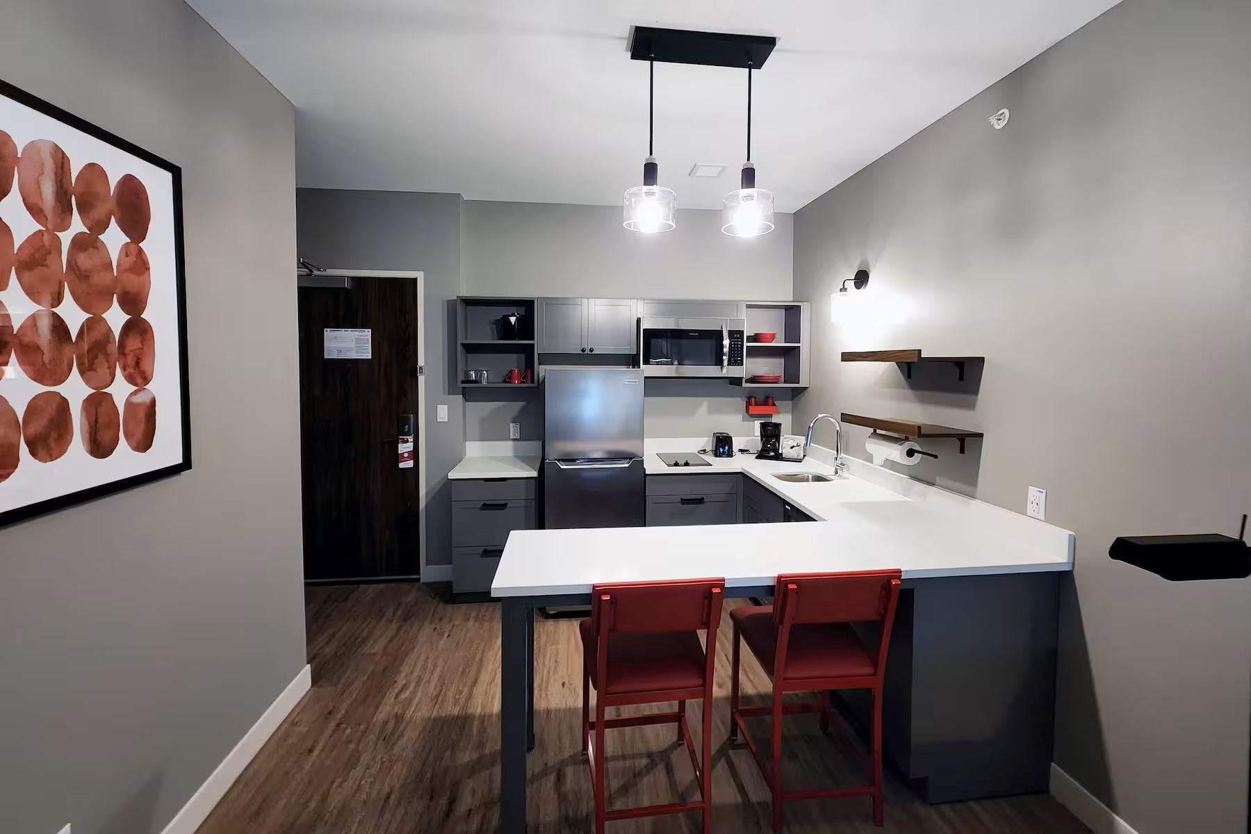 Suite Accessible King Size Bed