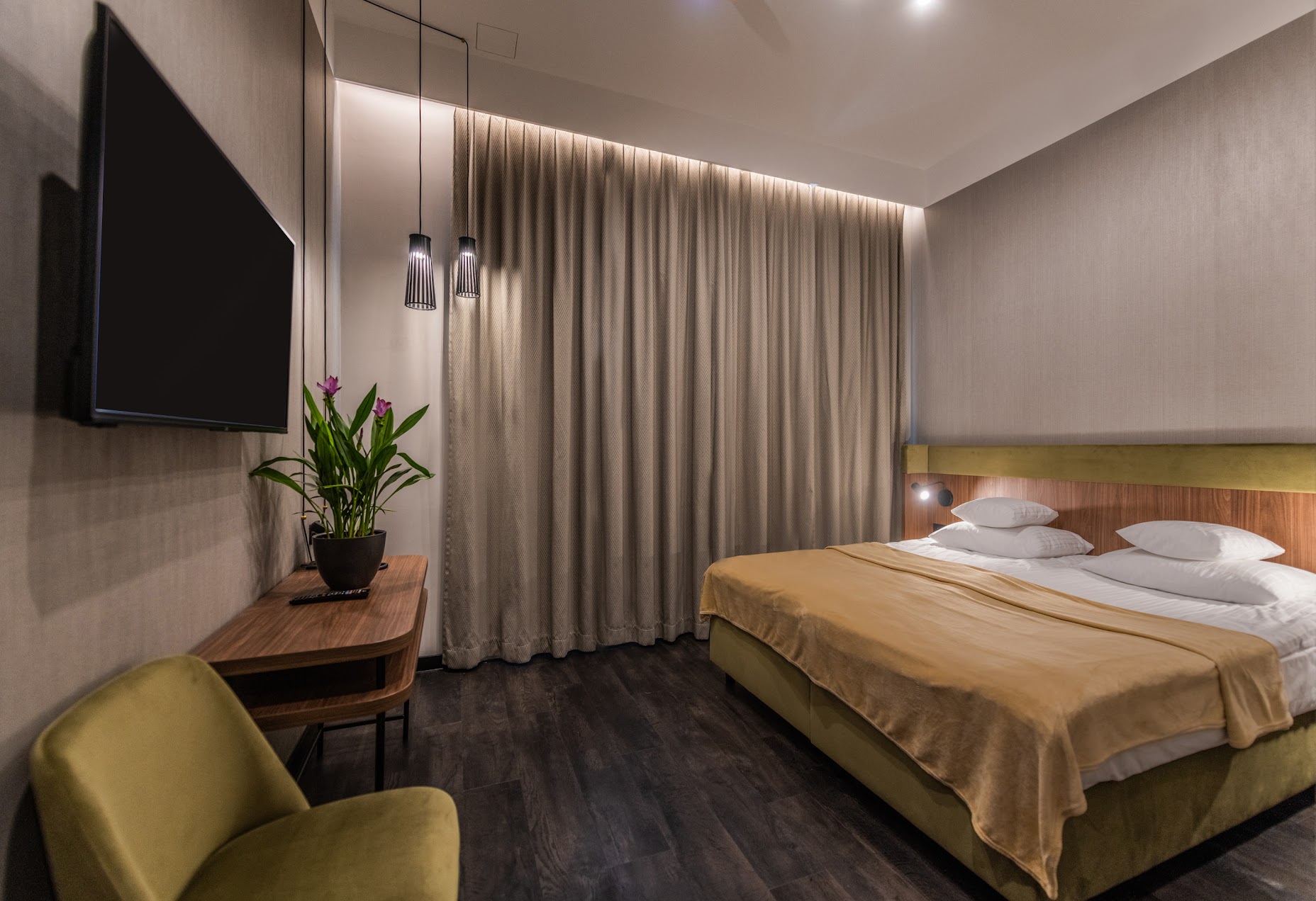 Double or Twin Standard