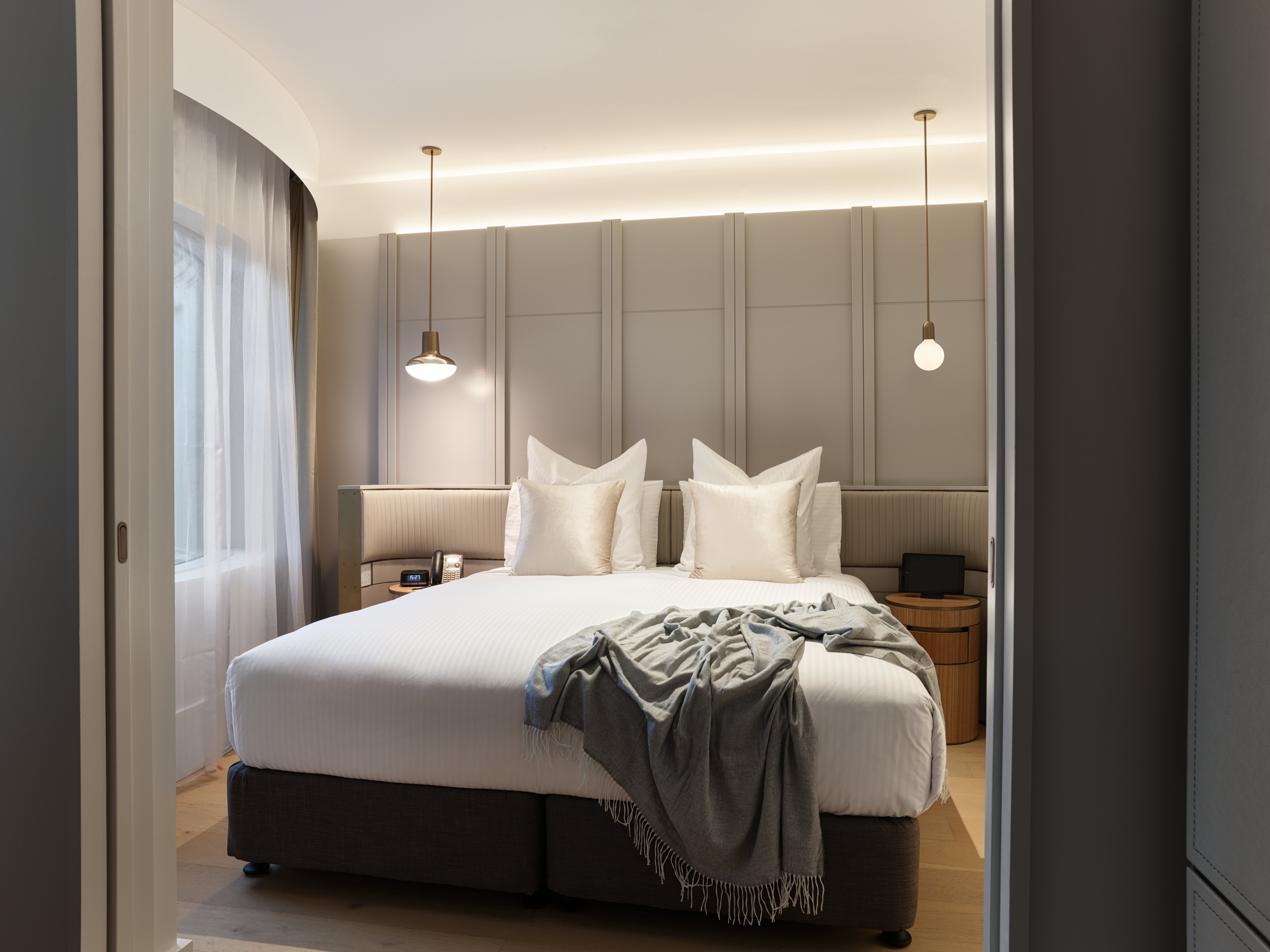 Junior Suite King Size Bed