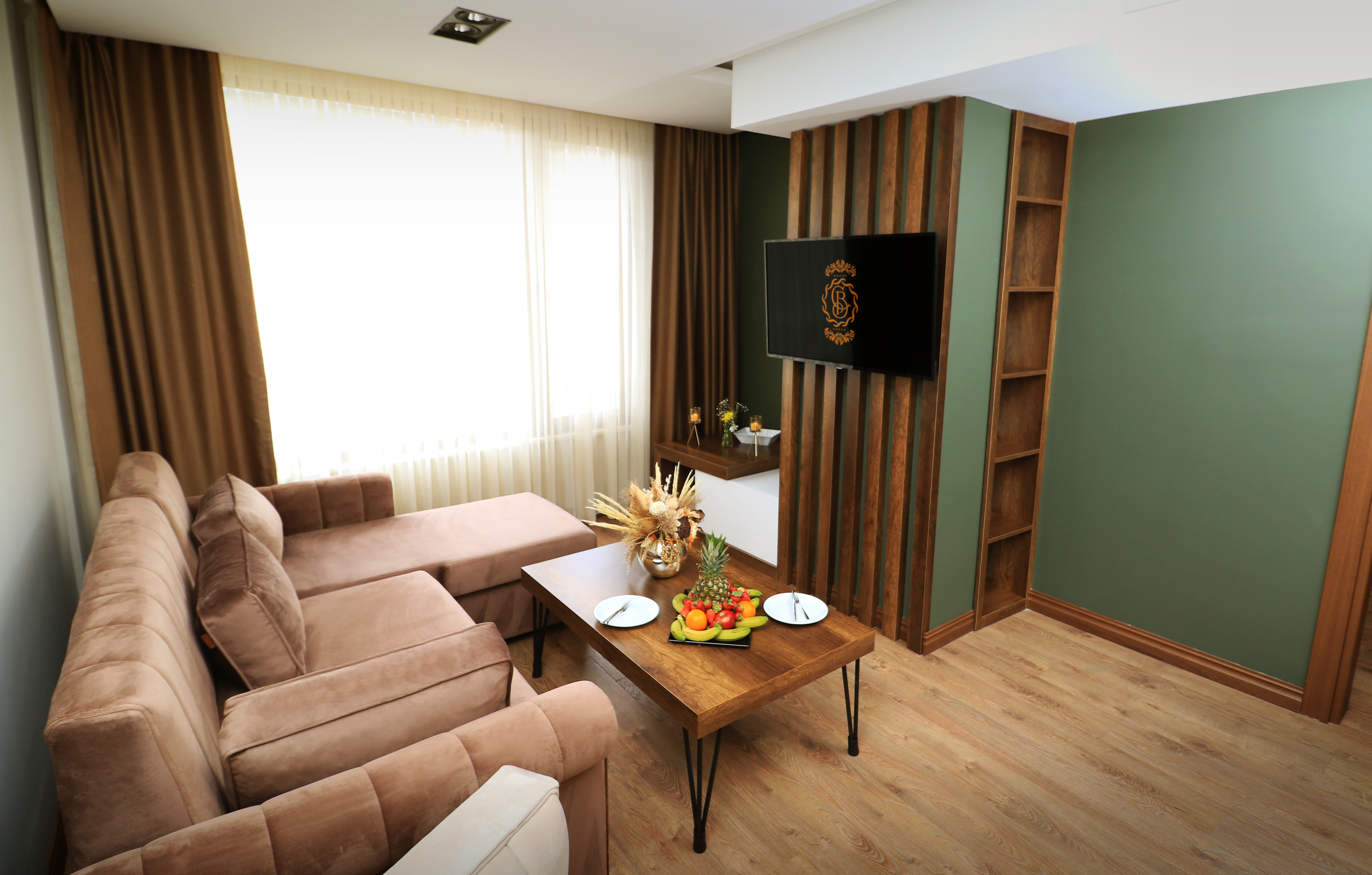 Double Deluxe One Bed