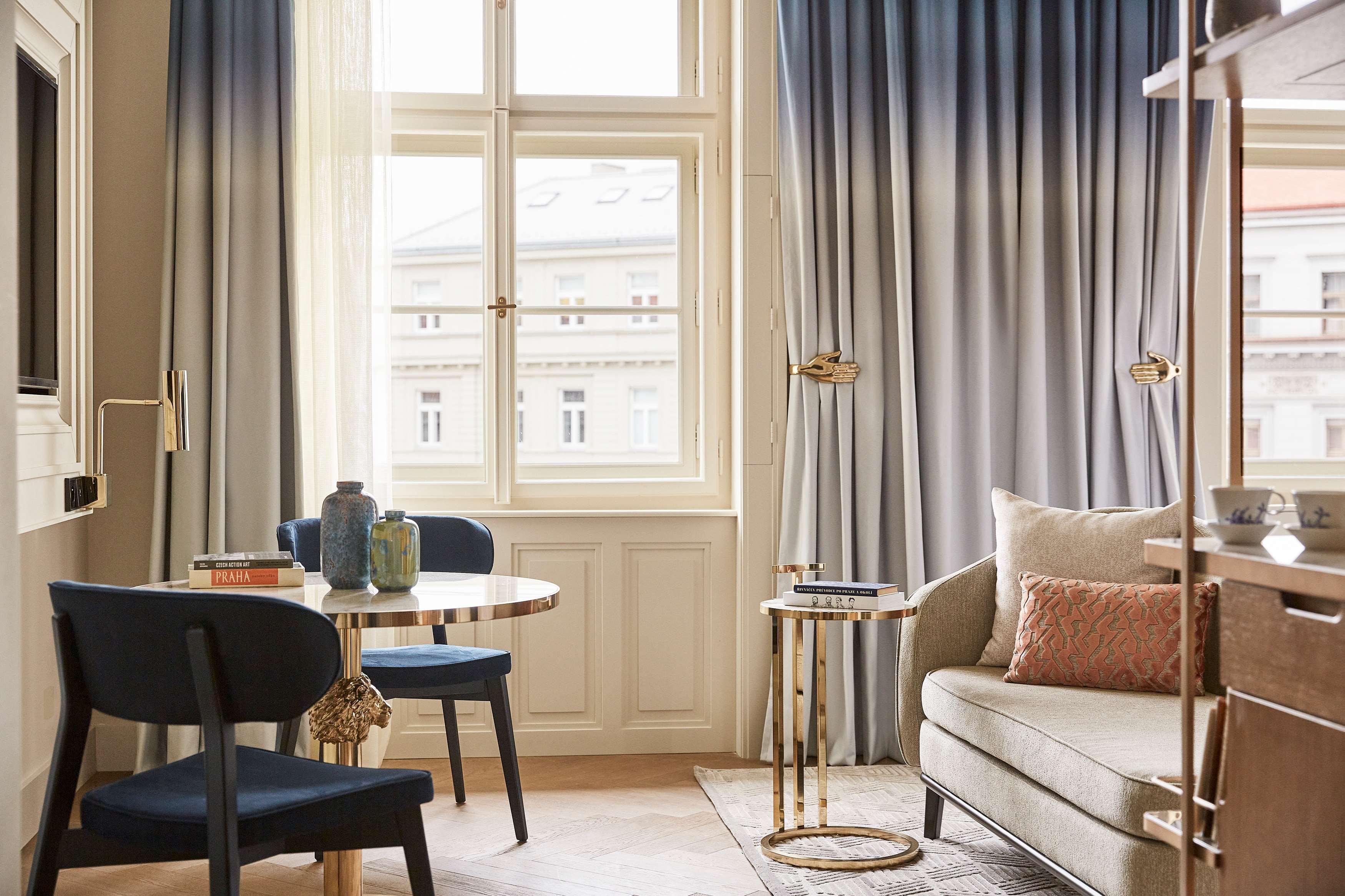 Double Deluxe King Bed