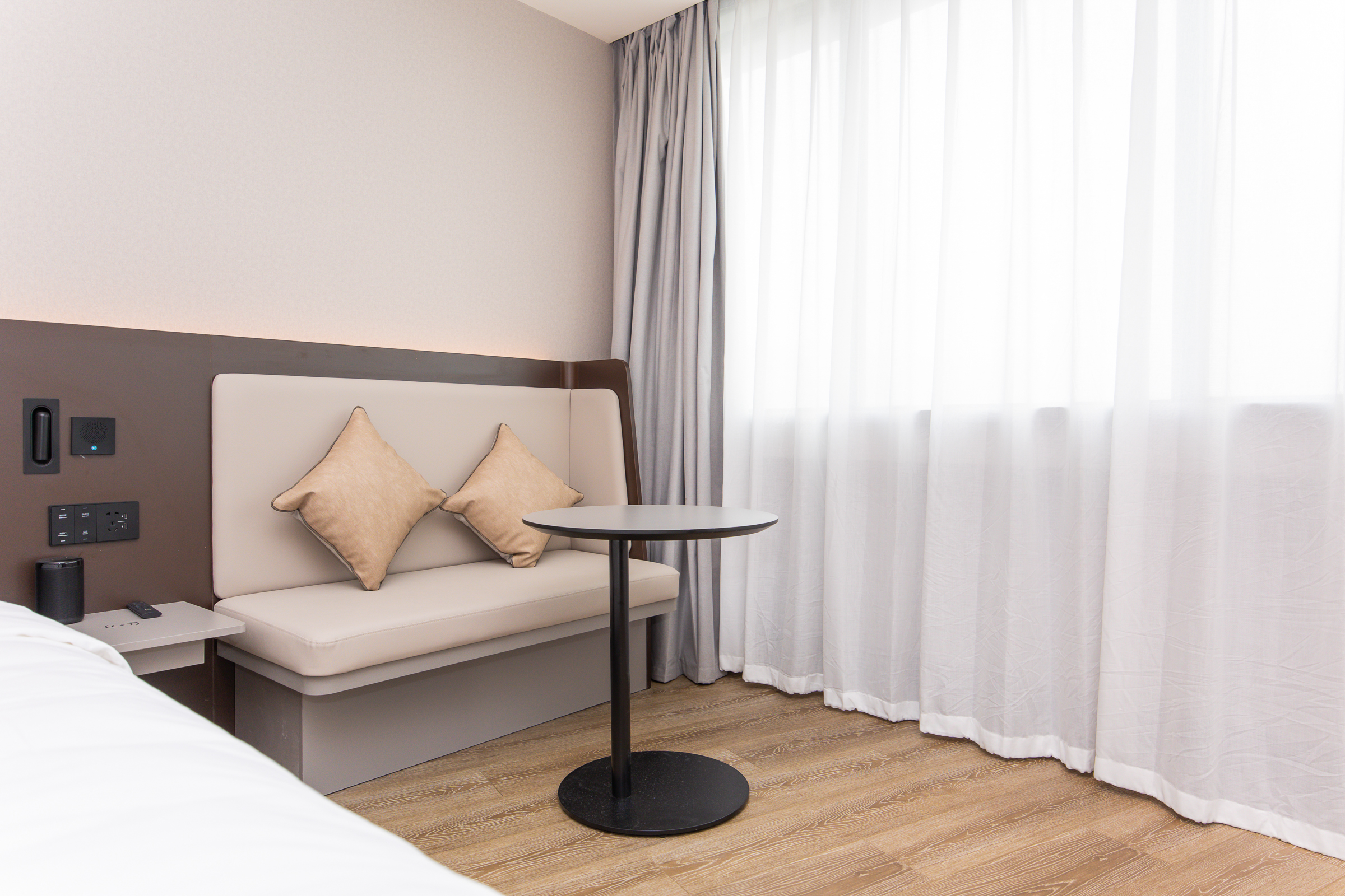 Double Superior King Bed