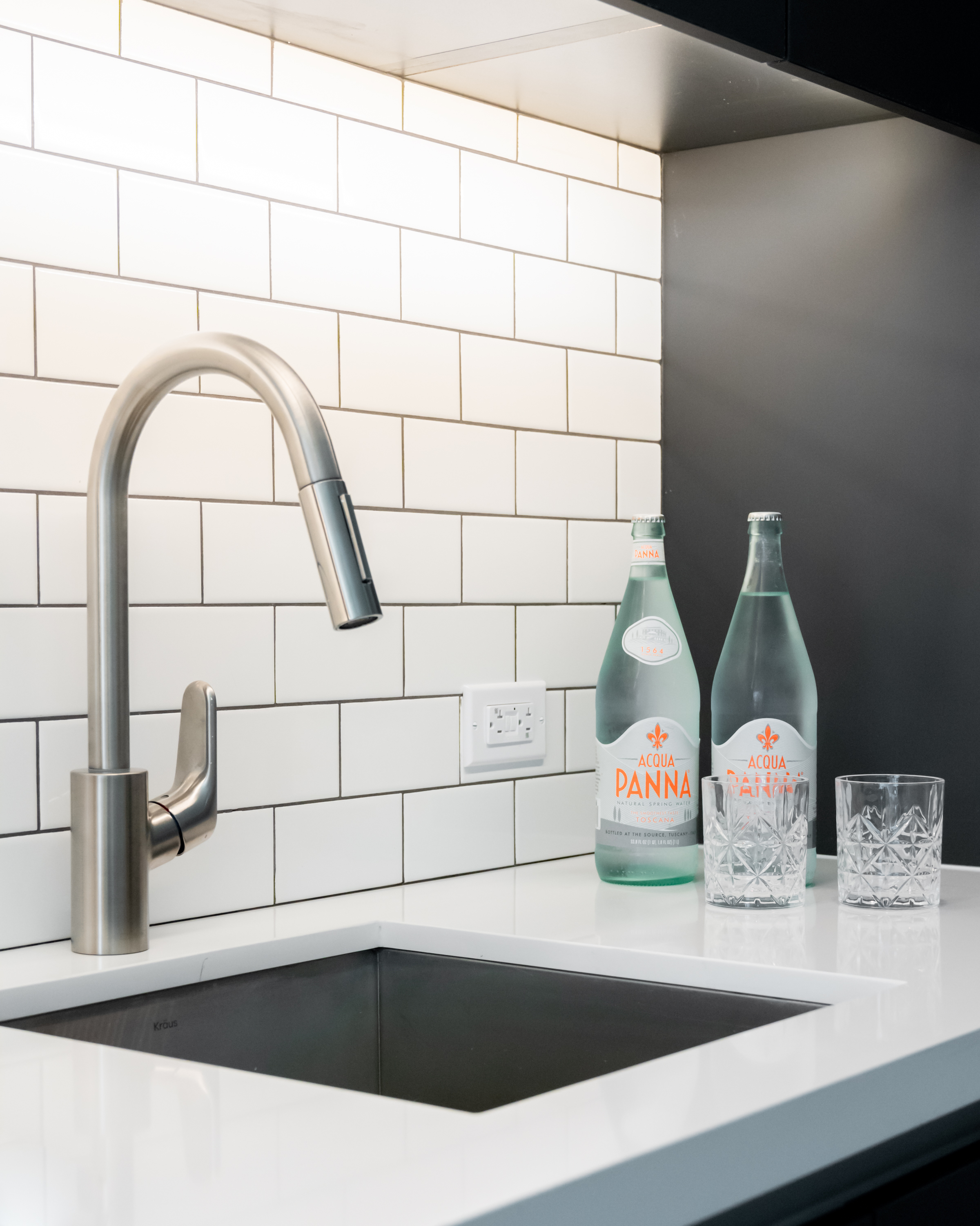 Studio Queen Size Bed