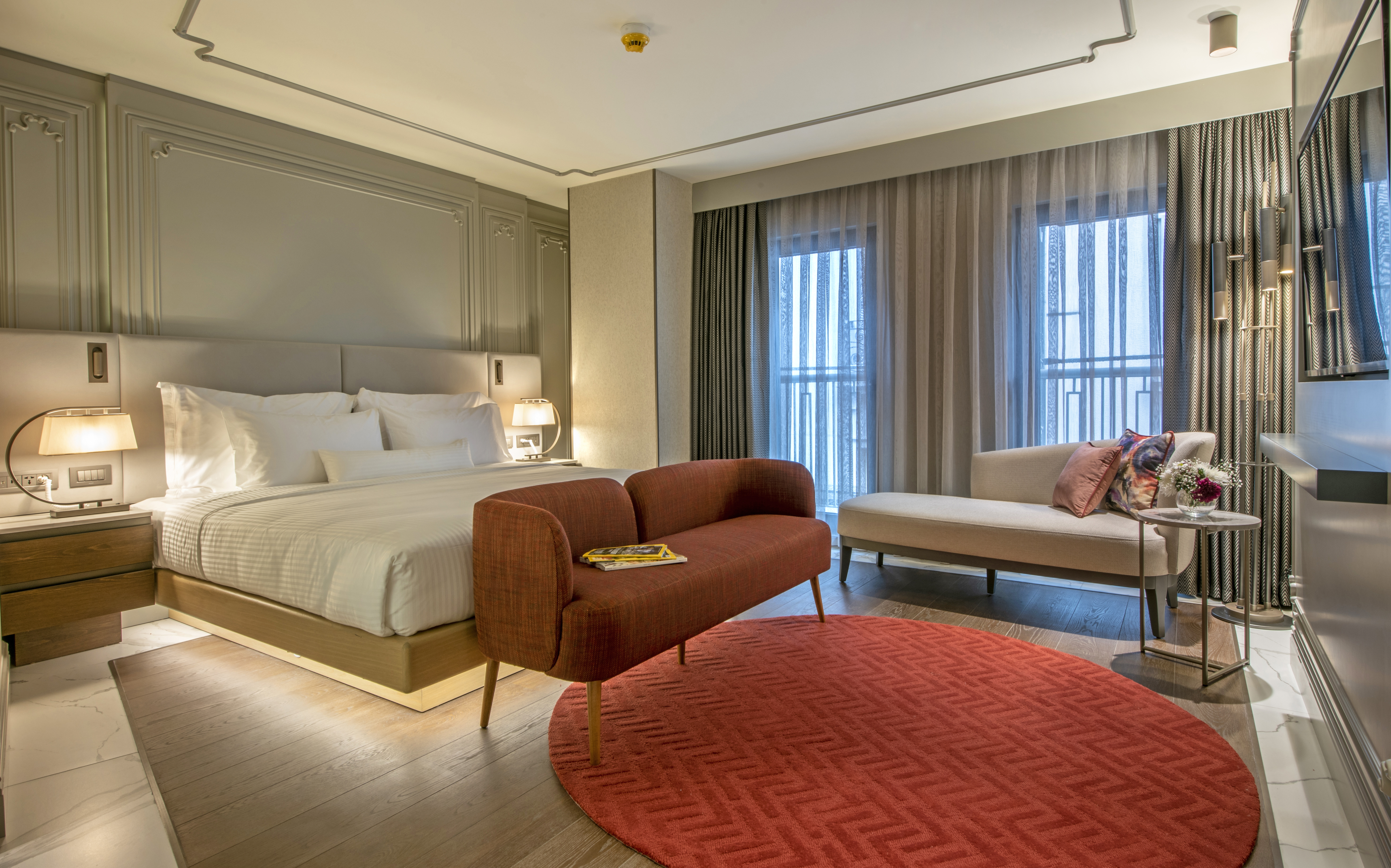 Double Deluxe King Bed