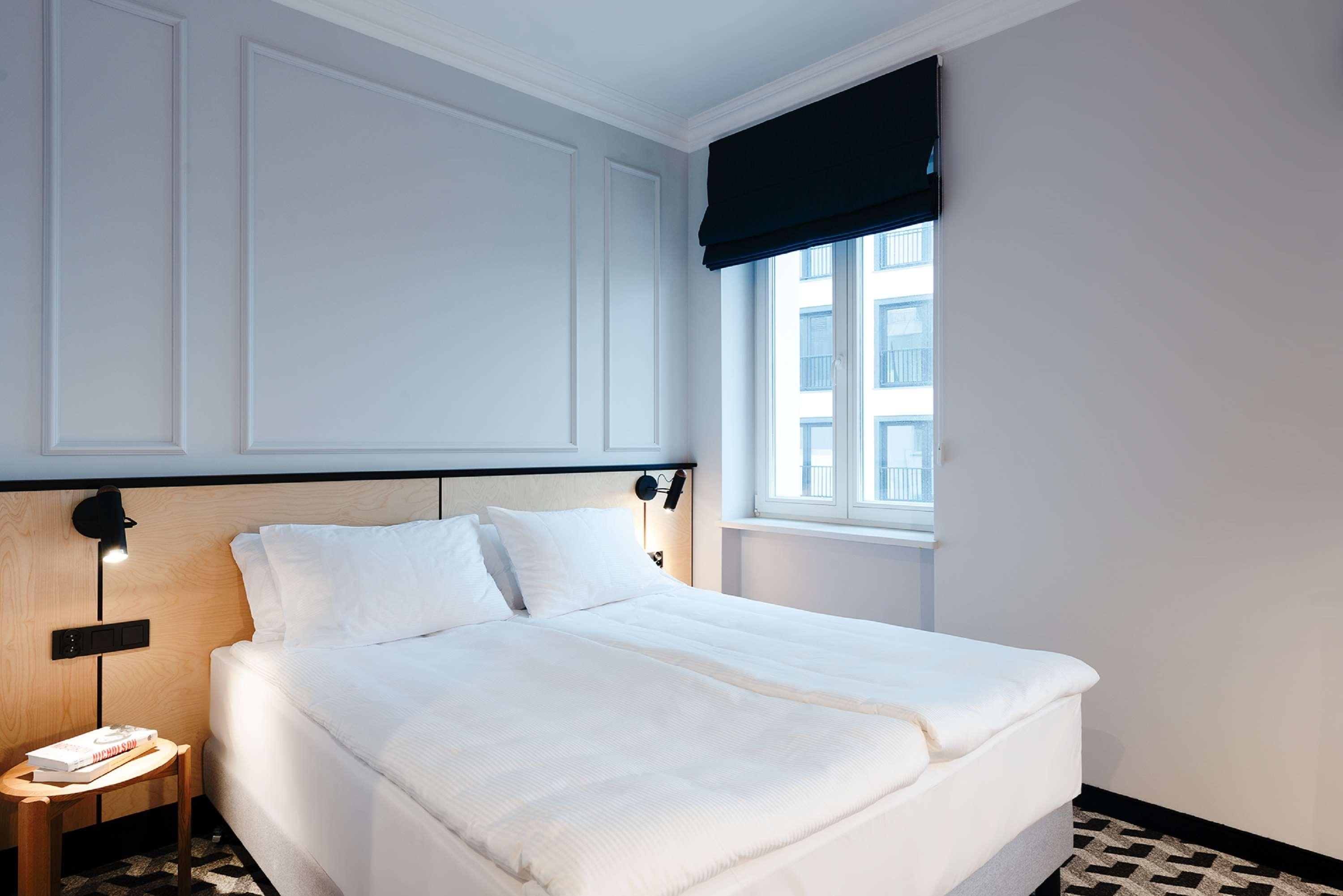 Double Queen Size Bed