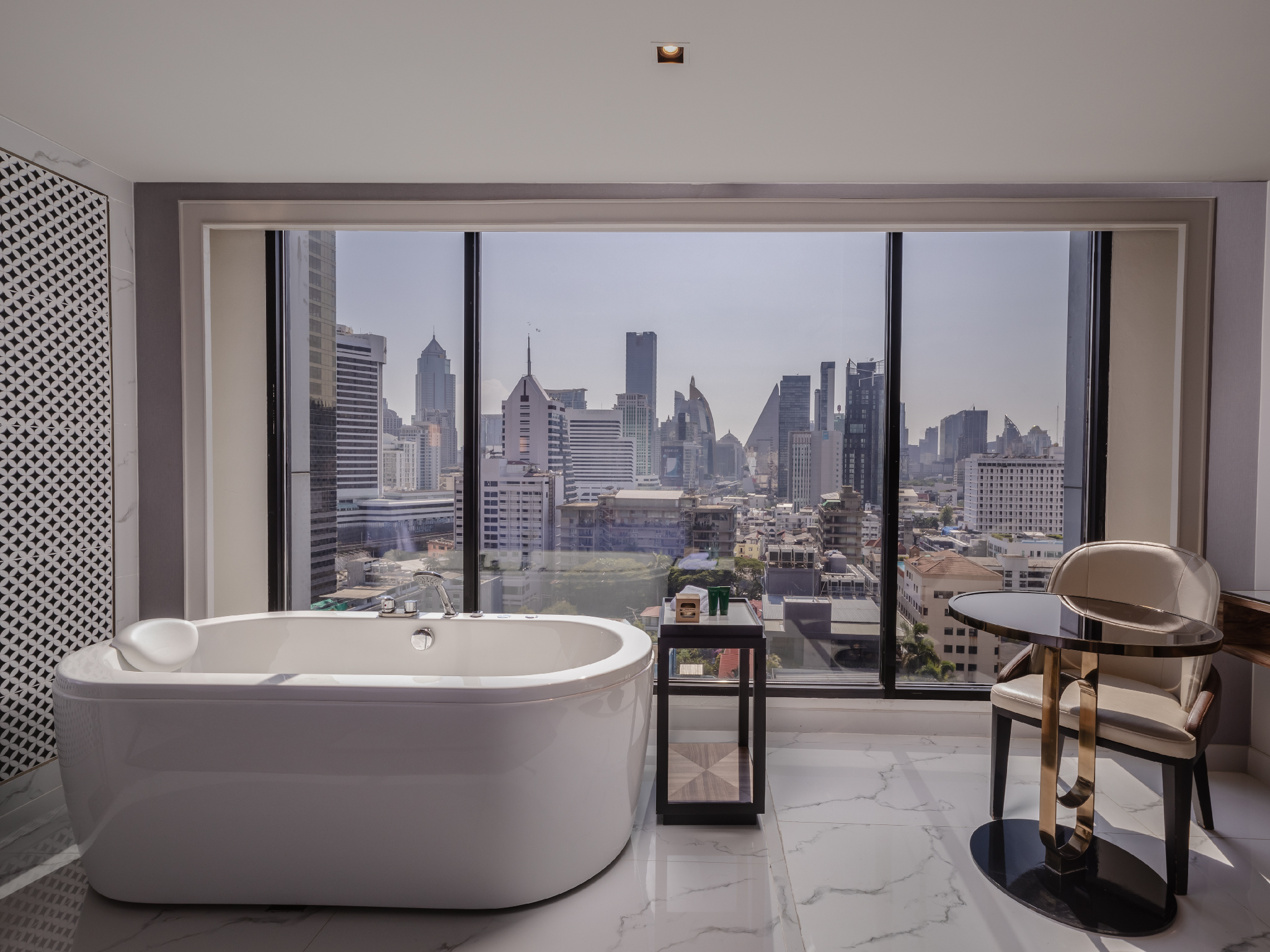 Double King Bed with Jacuzzi