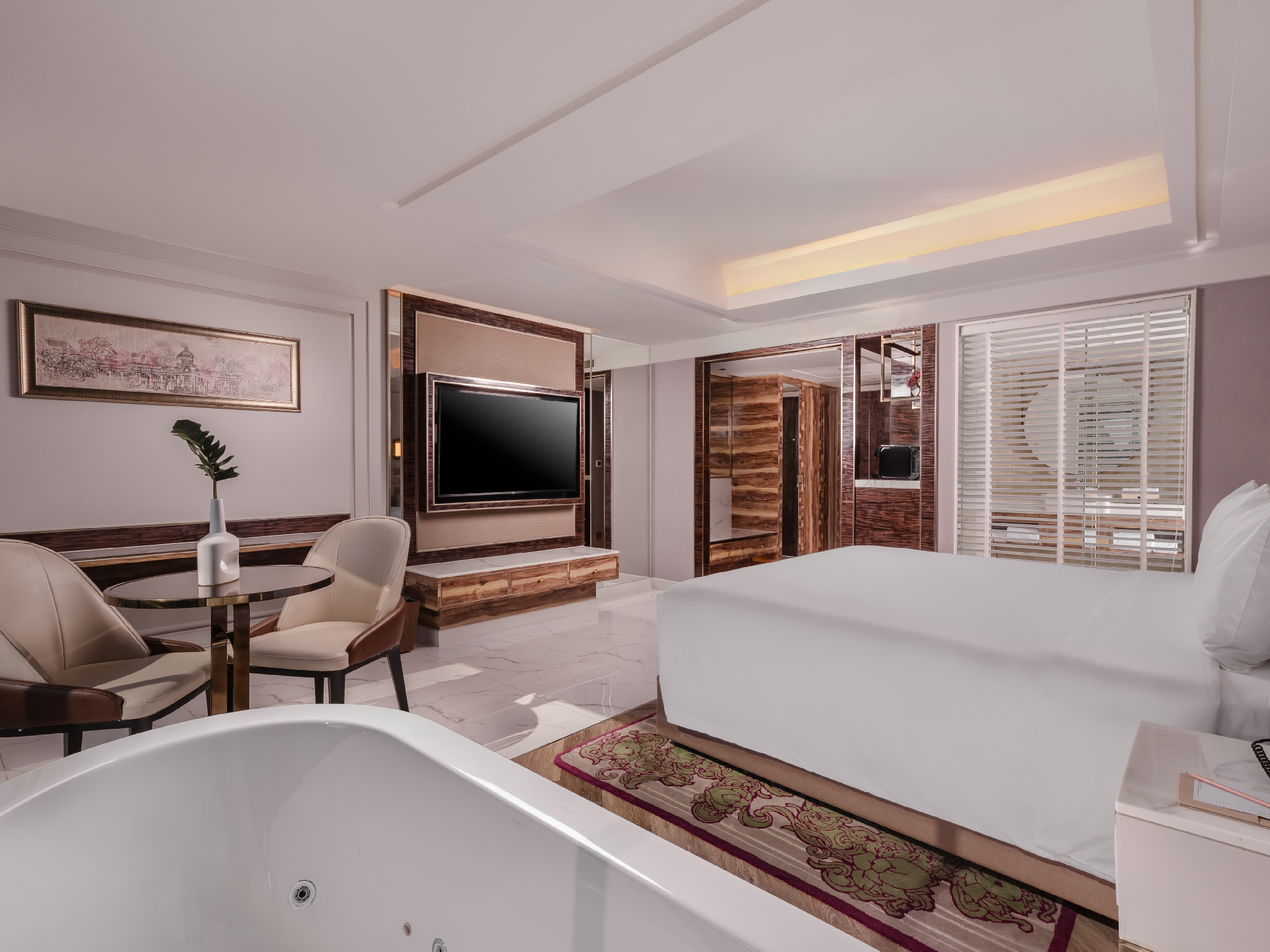 Double King Bed with Jacuzzi