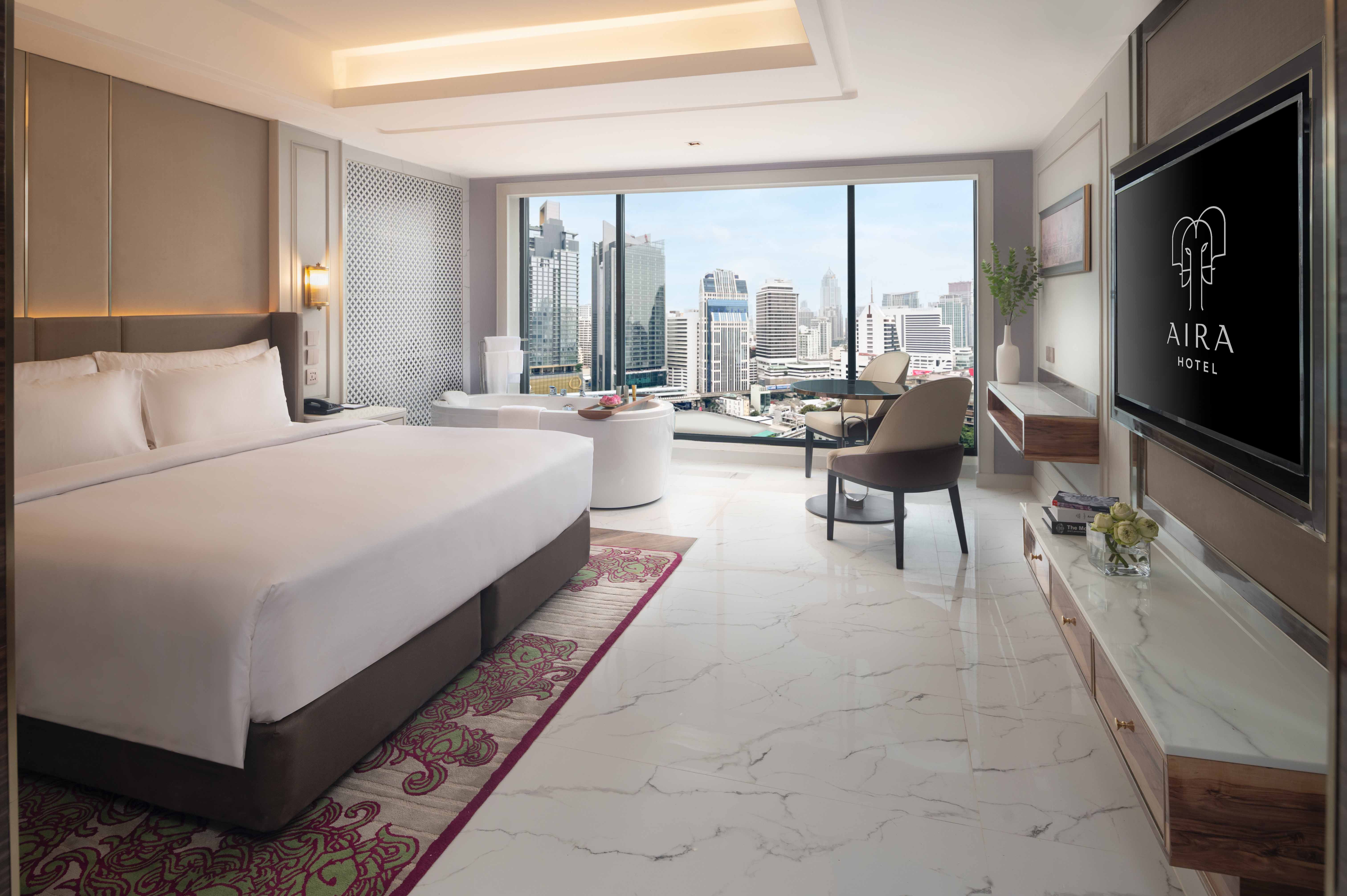 Double King Bed with Jacuzzi