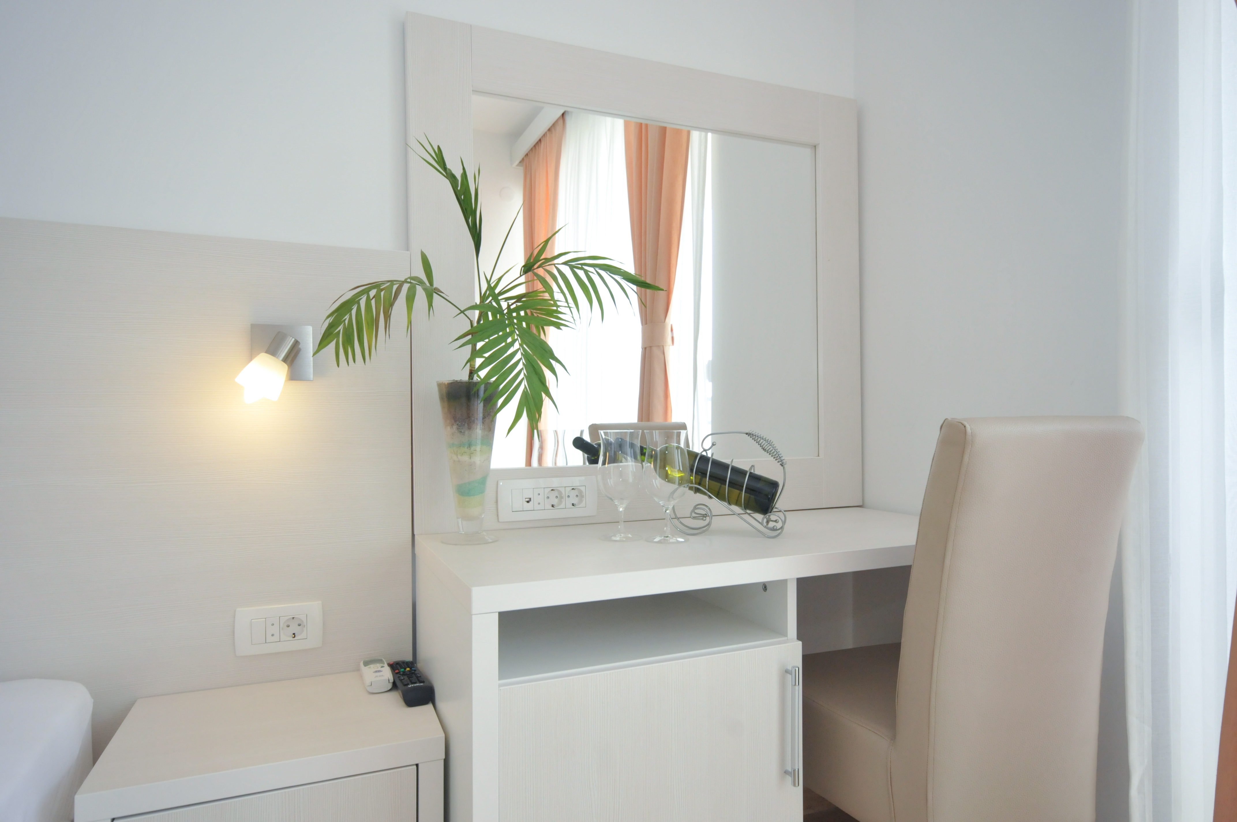 Double Deluxe Two Beds