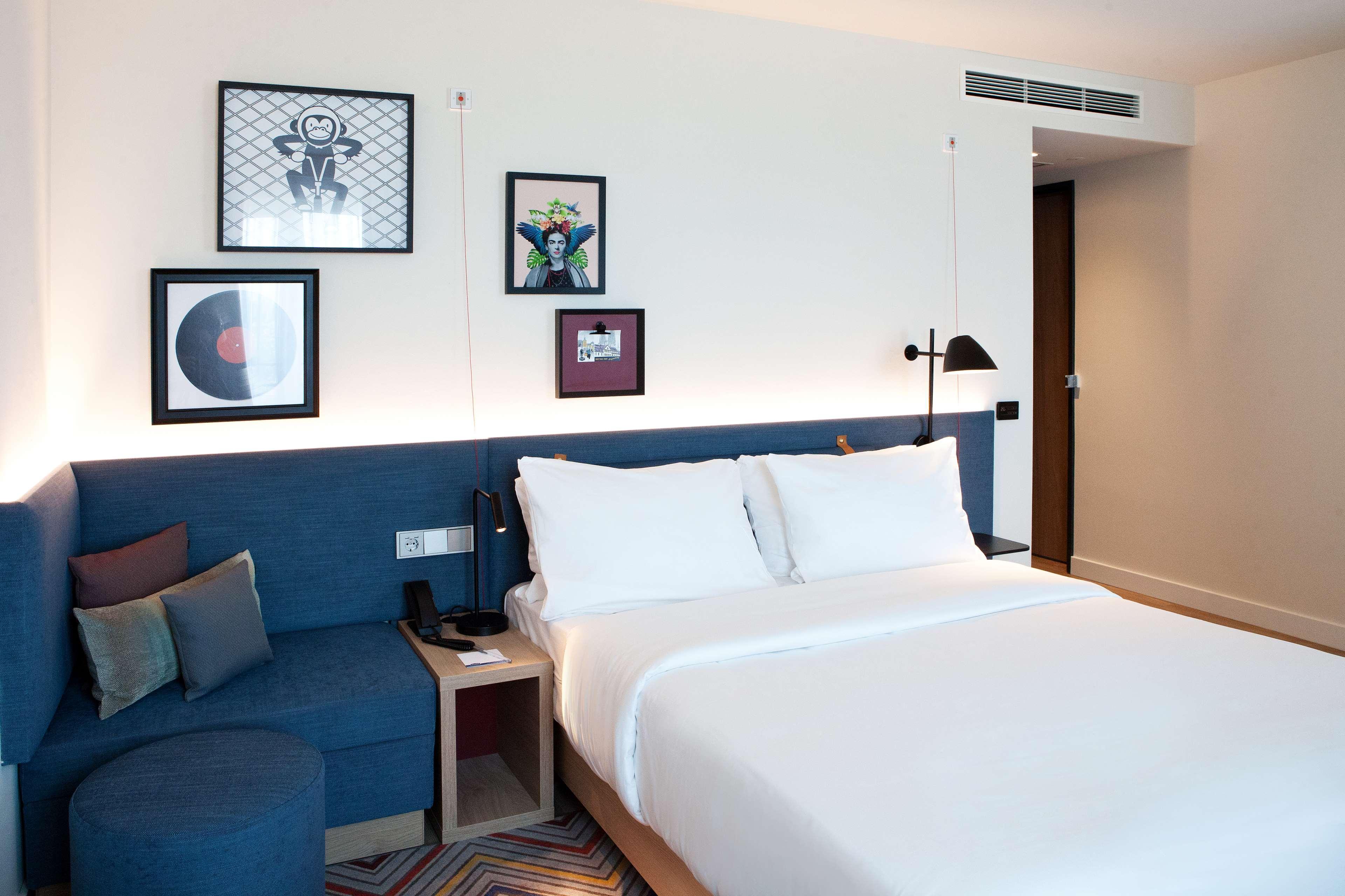 Double Accessible King Size Bed