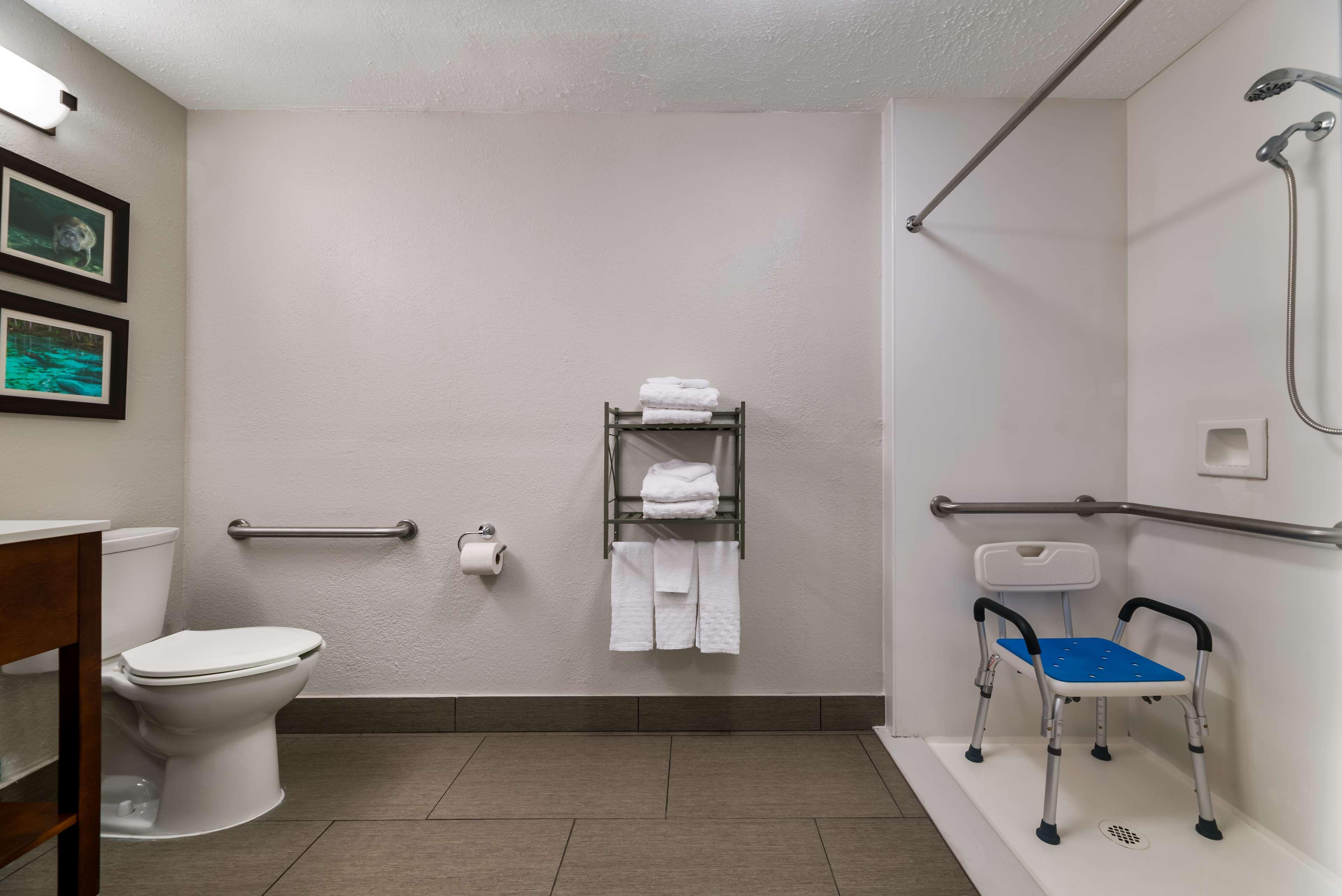 Room Accessible King Size Bed