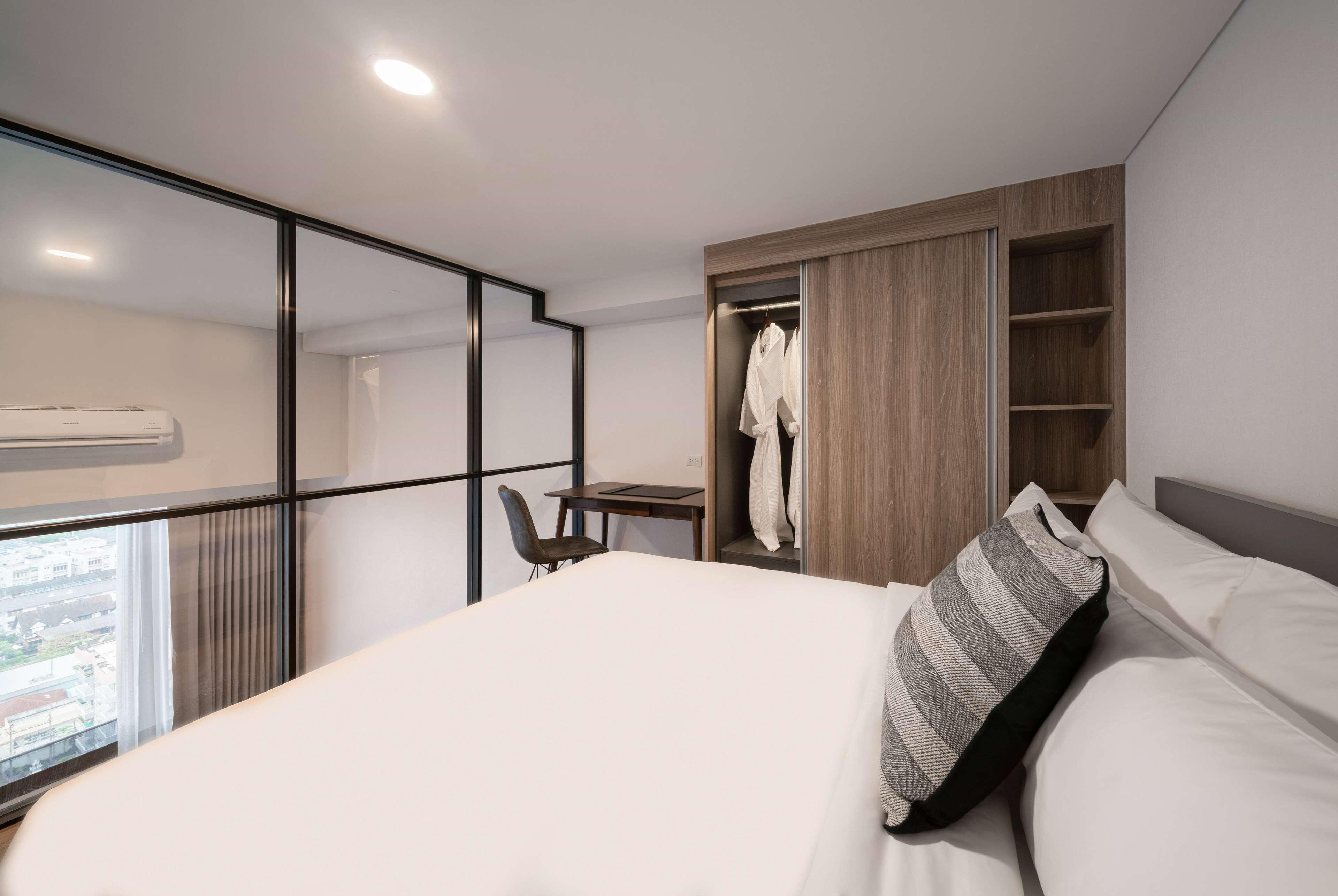 Room Deluxe King Bed