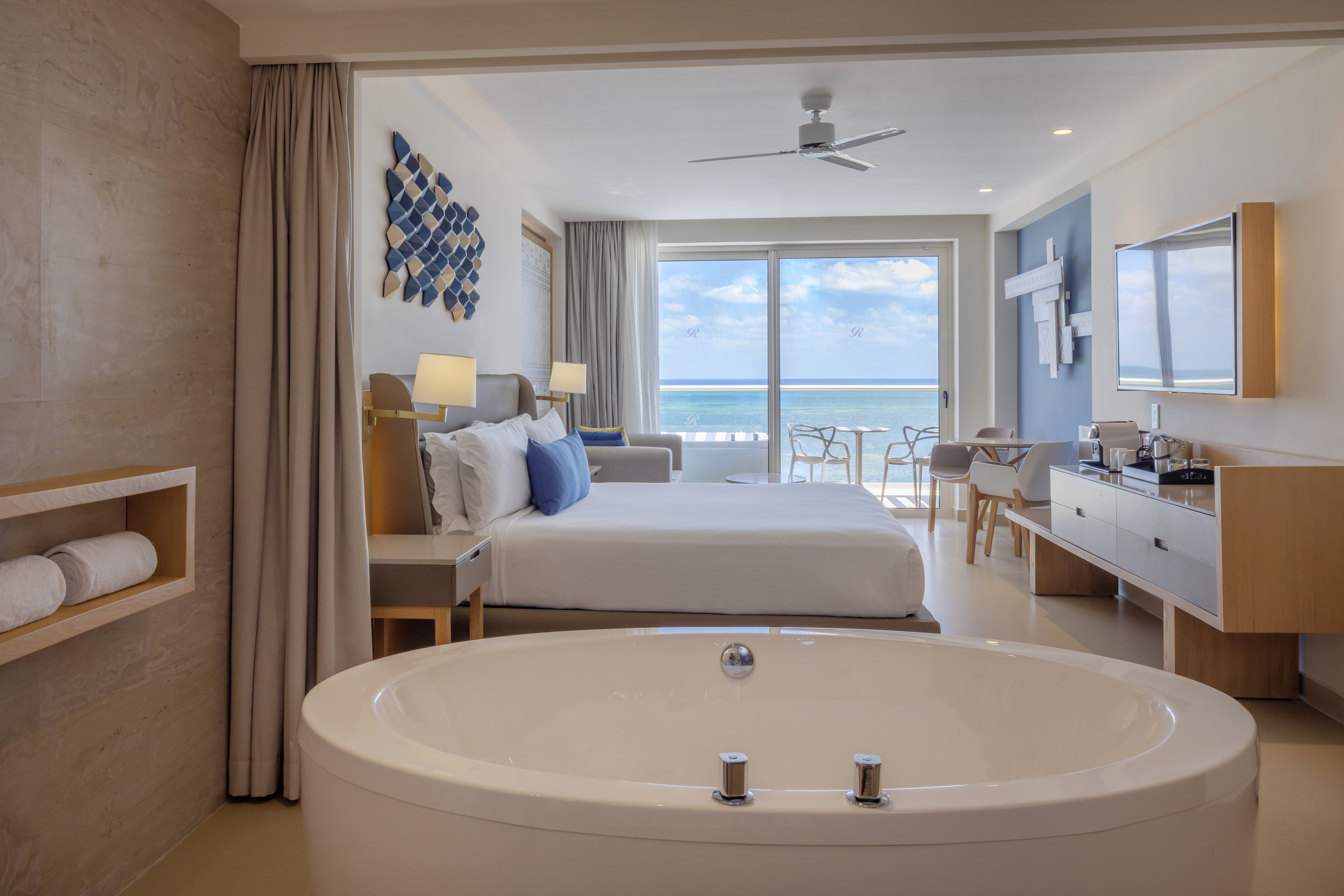Junior Suite with Jacuzzi