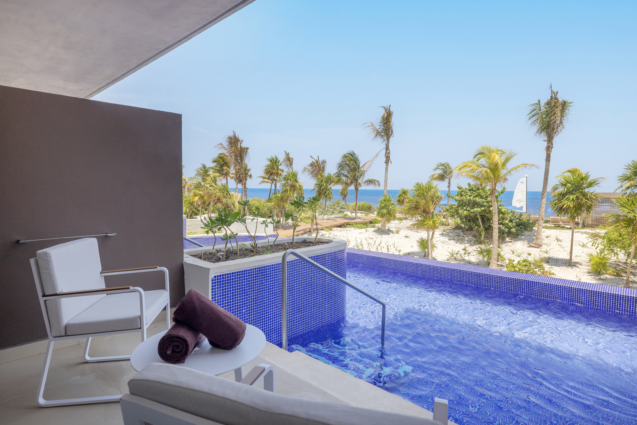 Junior Suite Ocean Front