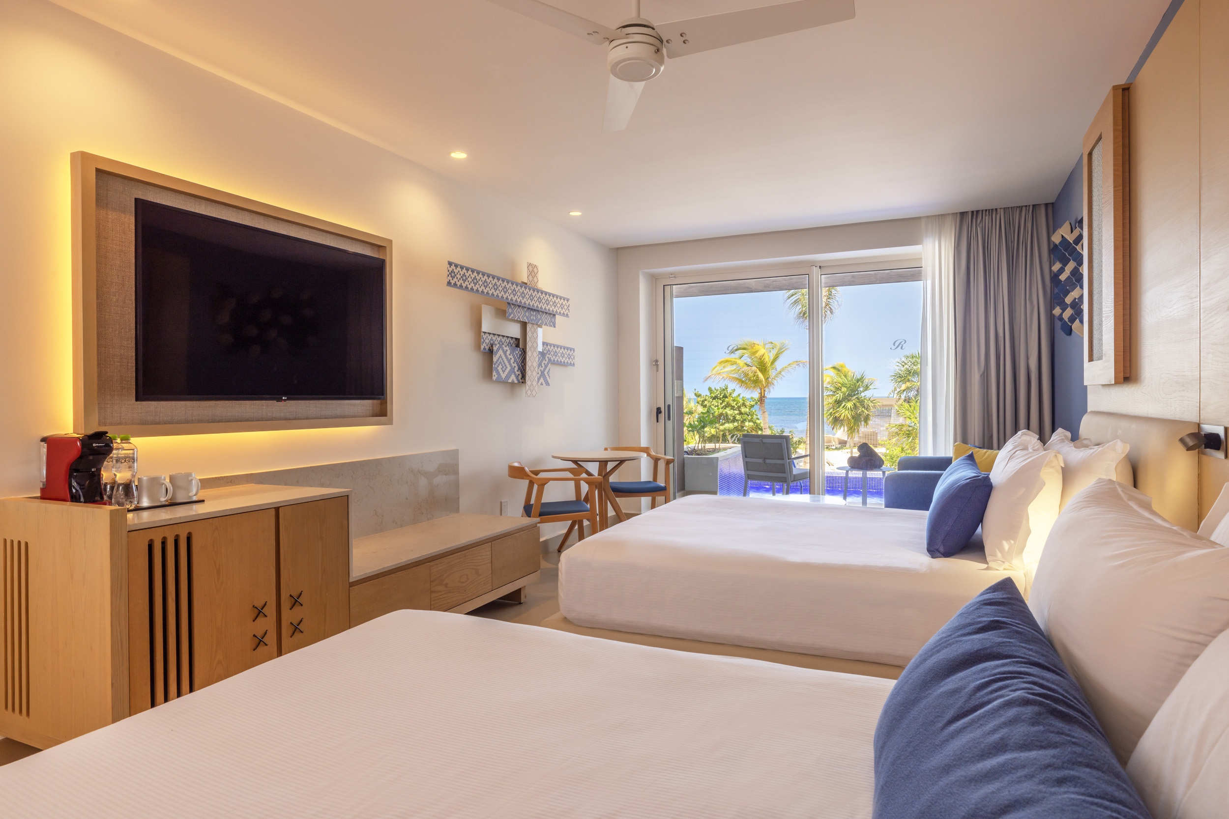 Junior Suite Ocean Front