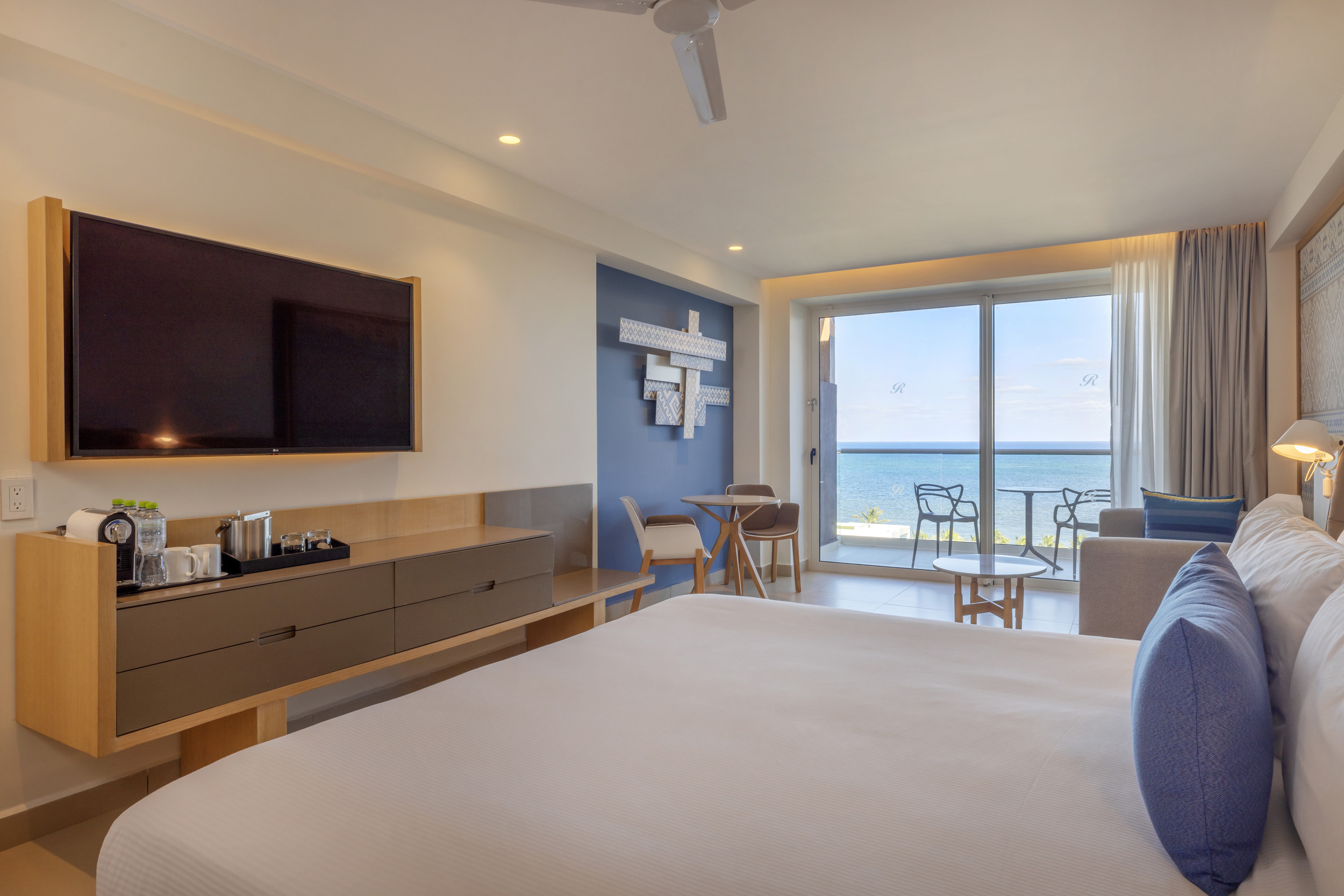 Junior Suite Ocean Front