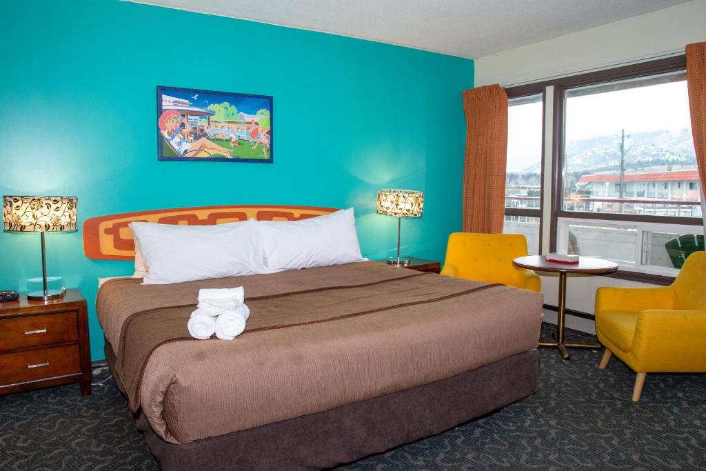 Suite Queen Size Bed