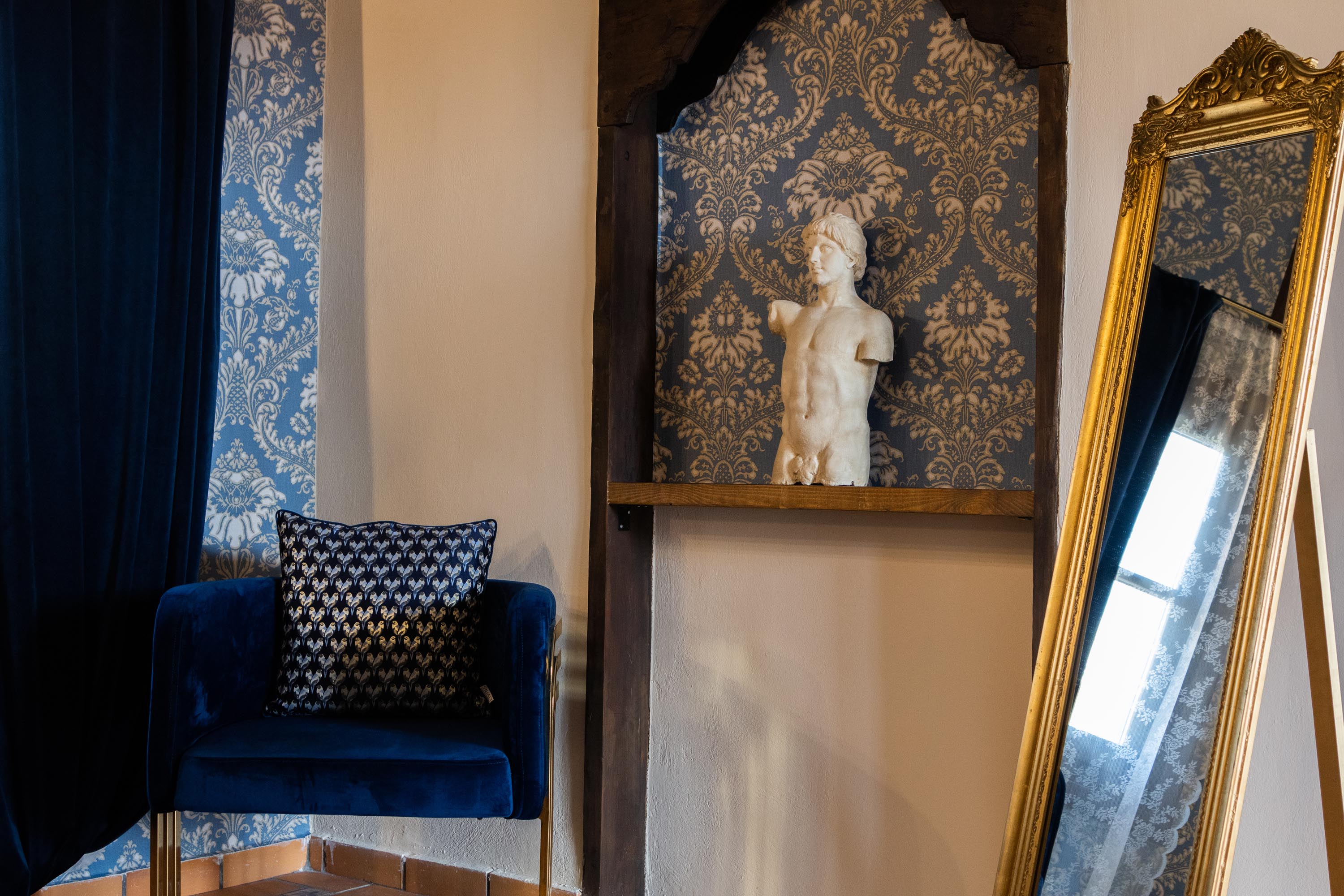 Suite King Bed with Jacuzzi