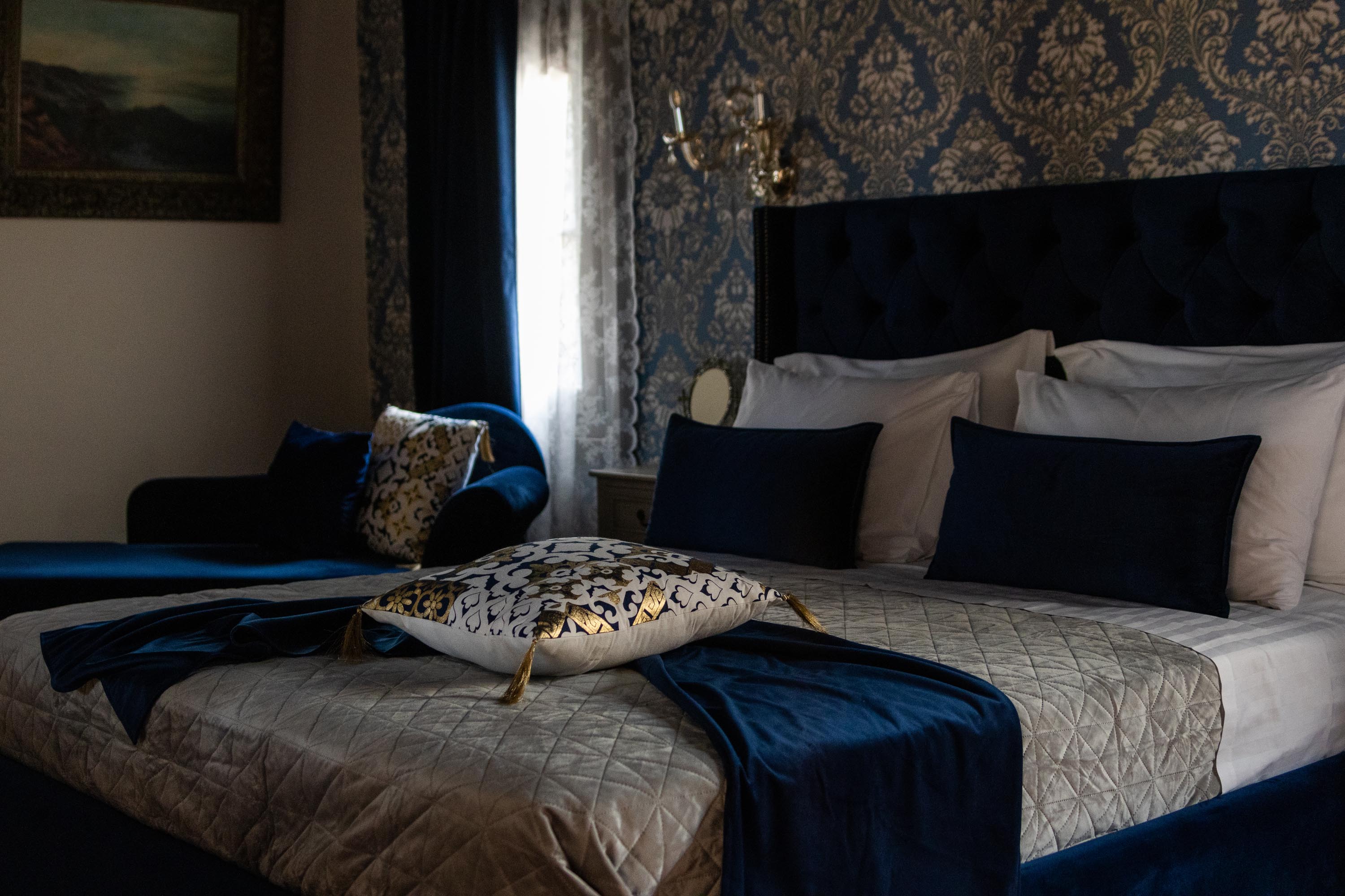 Suite King Bed with Jacuzzi