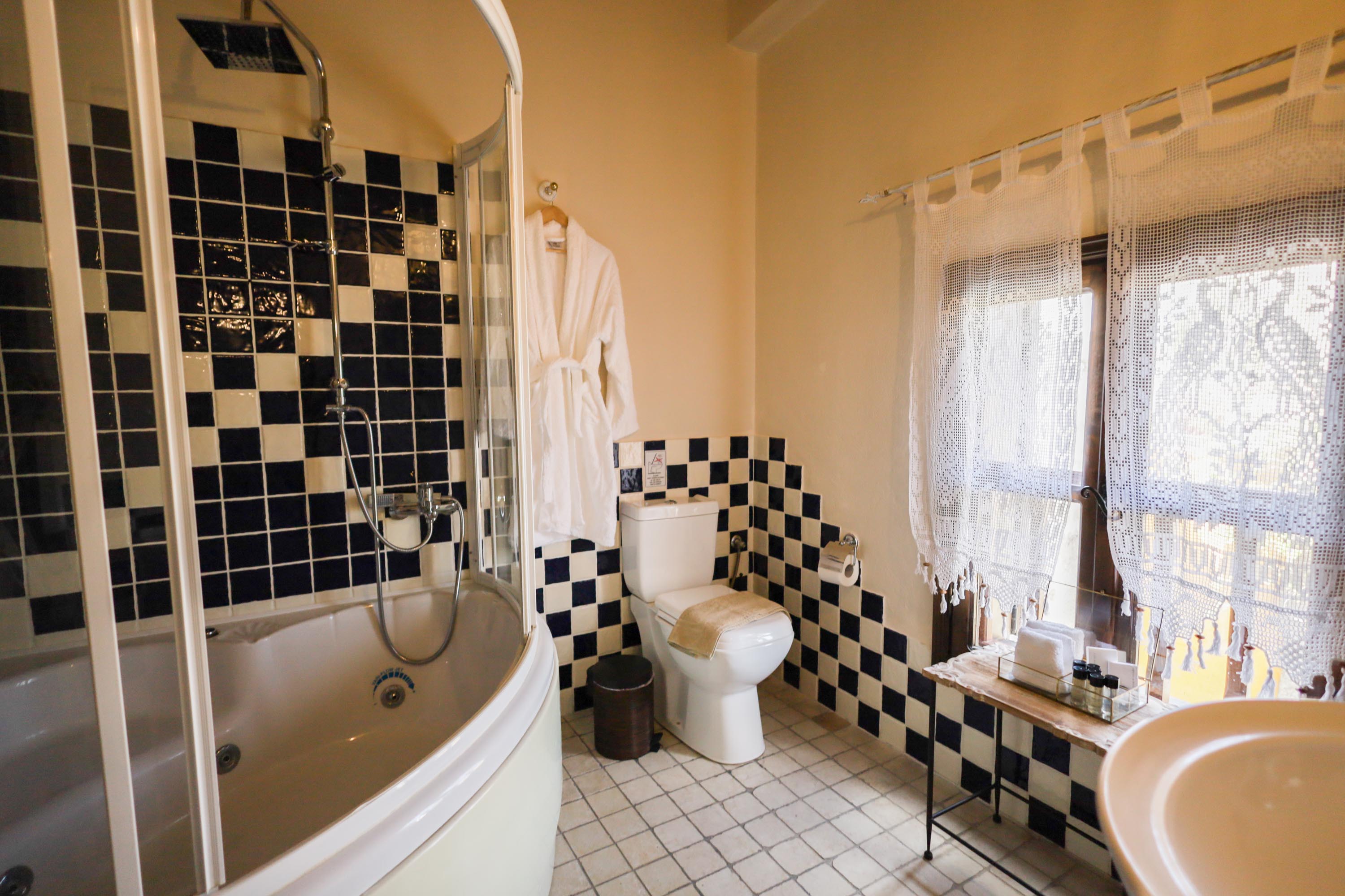 Suite King Bed with Jacuzzi